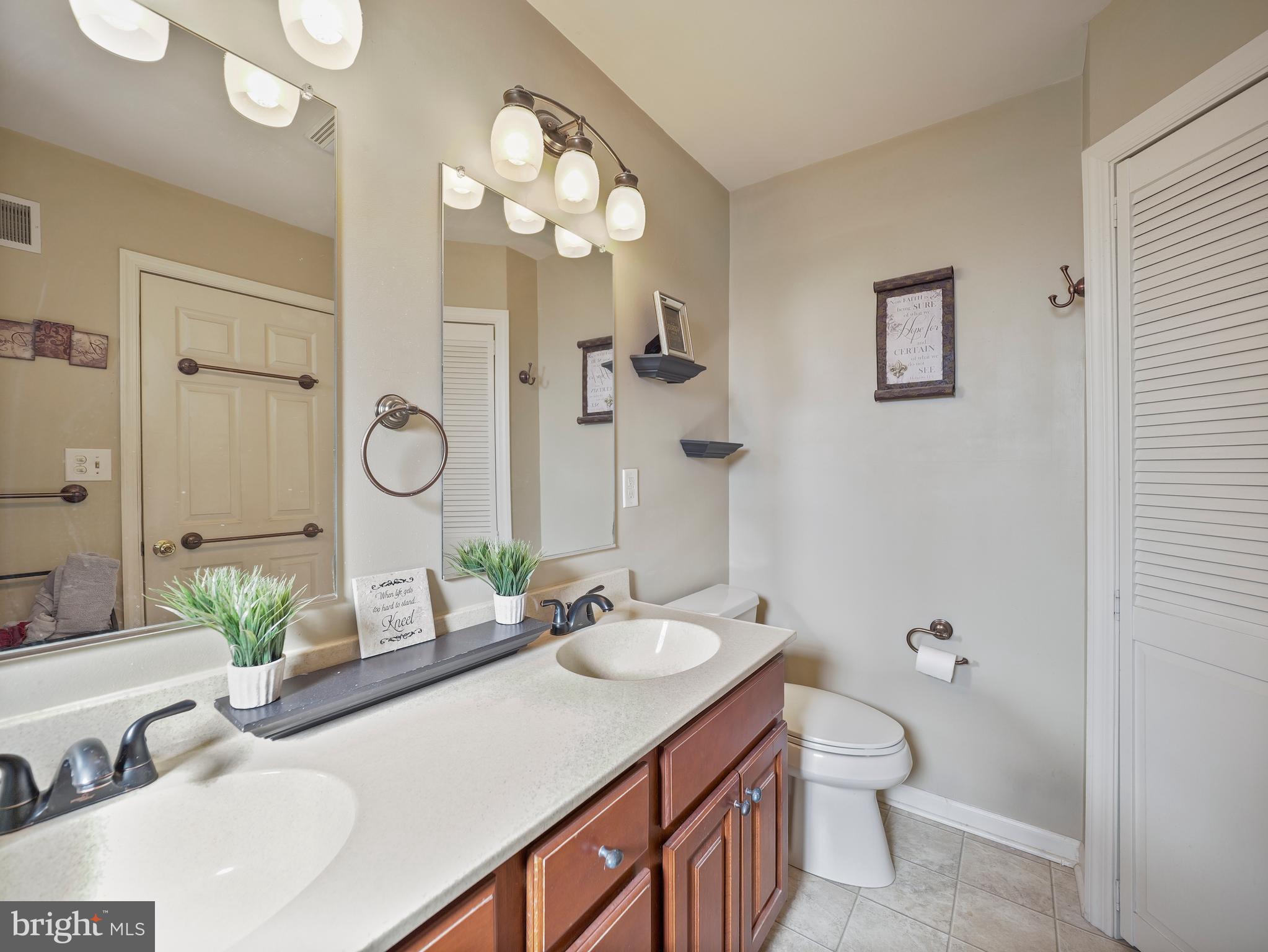 KINGS CREST - Residential