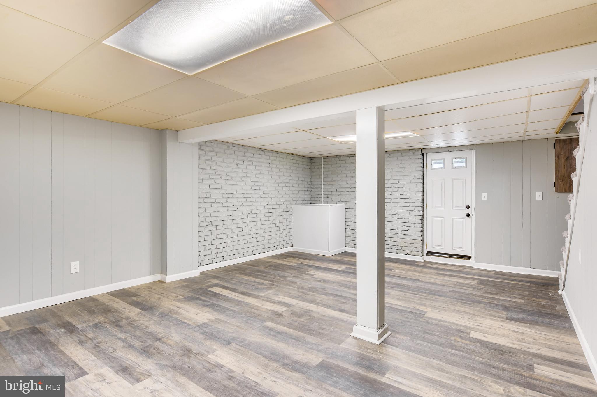 ELMWOOD - Residential