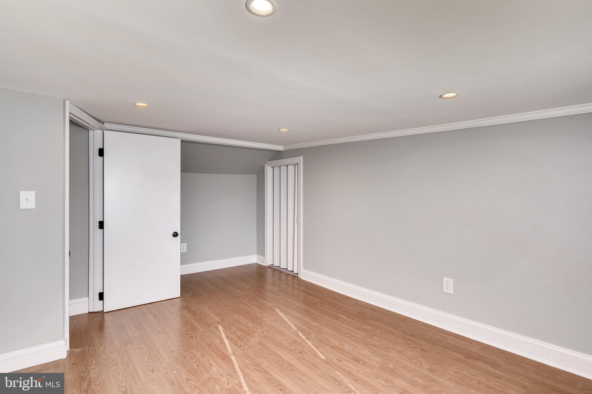 ELMWOOD - Residential