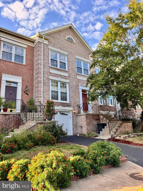 Photo of 14308 Winding Woods Court, CENTREVILLE, VA 20120 (MLS # VAFX2343130)
