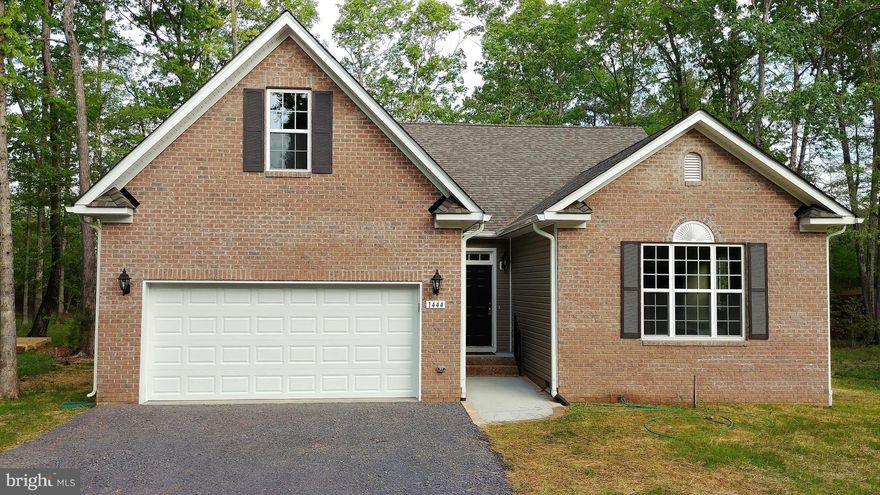 Must See Gorgeous Sgl.-story Lux. Home. Beautiful hardw. fl., ceramic tile & carpet. Upgr. kitchen w. gorgeous granite counters, SS Appliances, French-door Refr., large pantry & 1st-floor laundry. Spacious master BR with walk-in closet and luxury bath with granite vanity tops, double-vessels and waterfall faucets, w/in shower w. floor to ceiling wall tile.  Upstairs bonus room/4th BR. New deck.