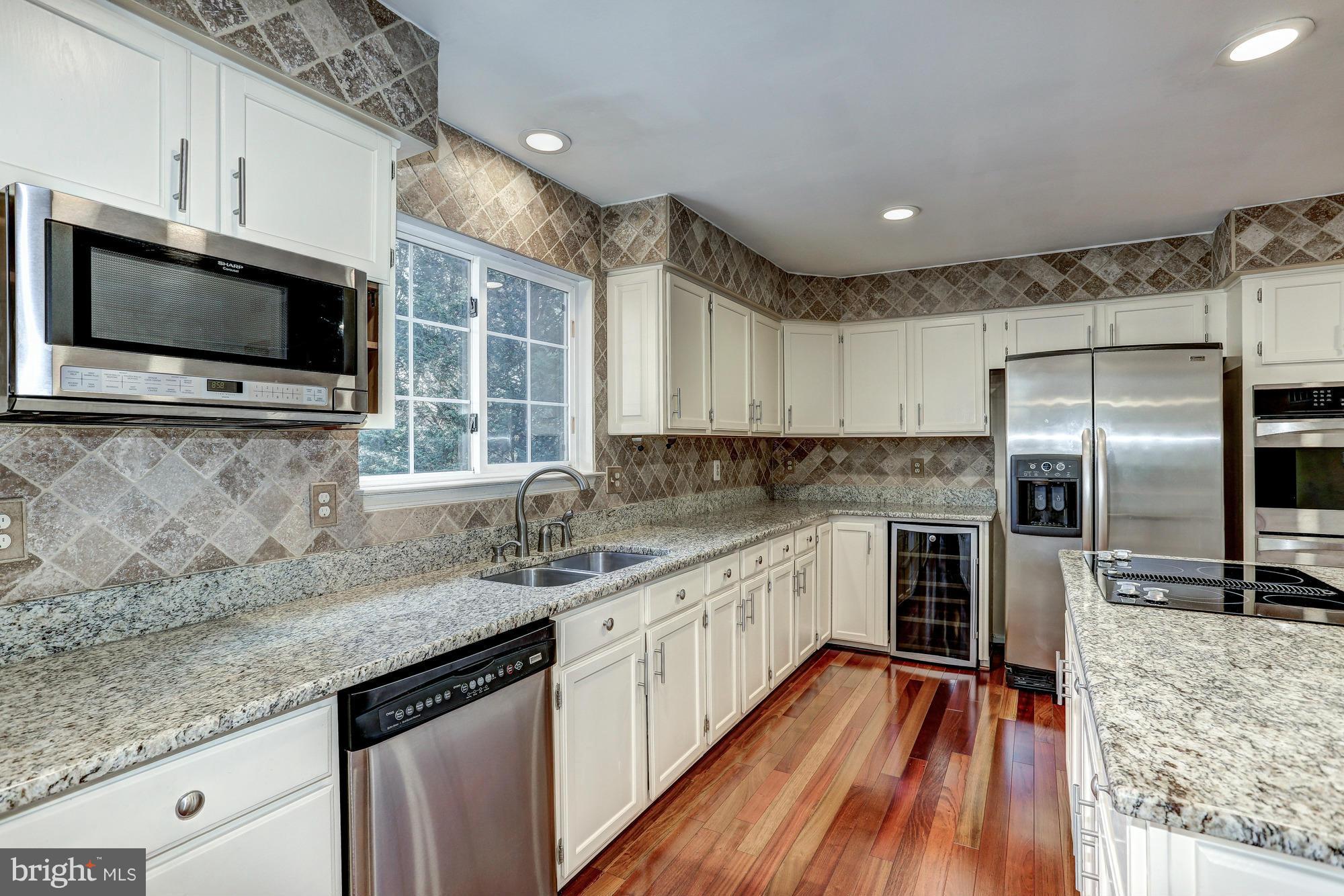 BLOOMS CROSSING - Residential