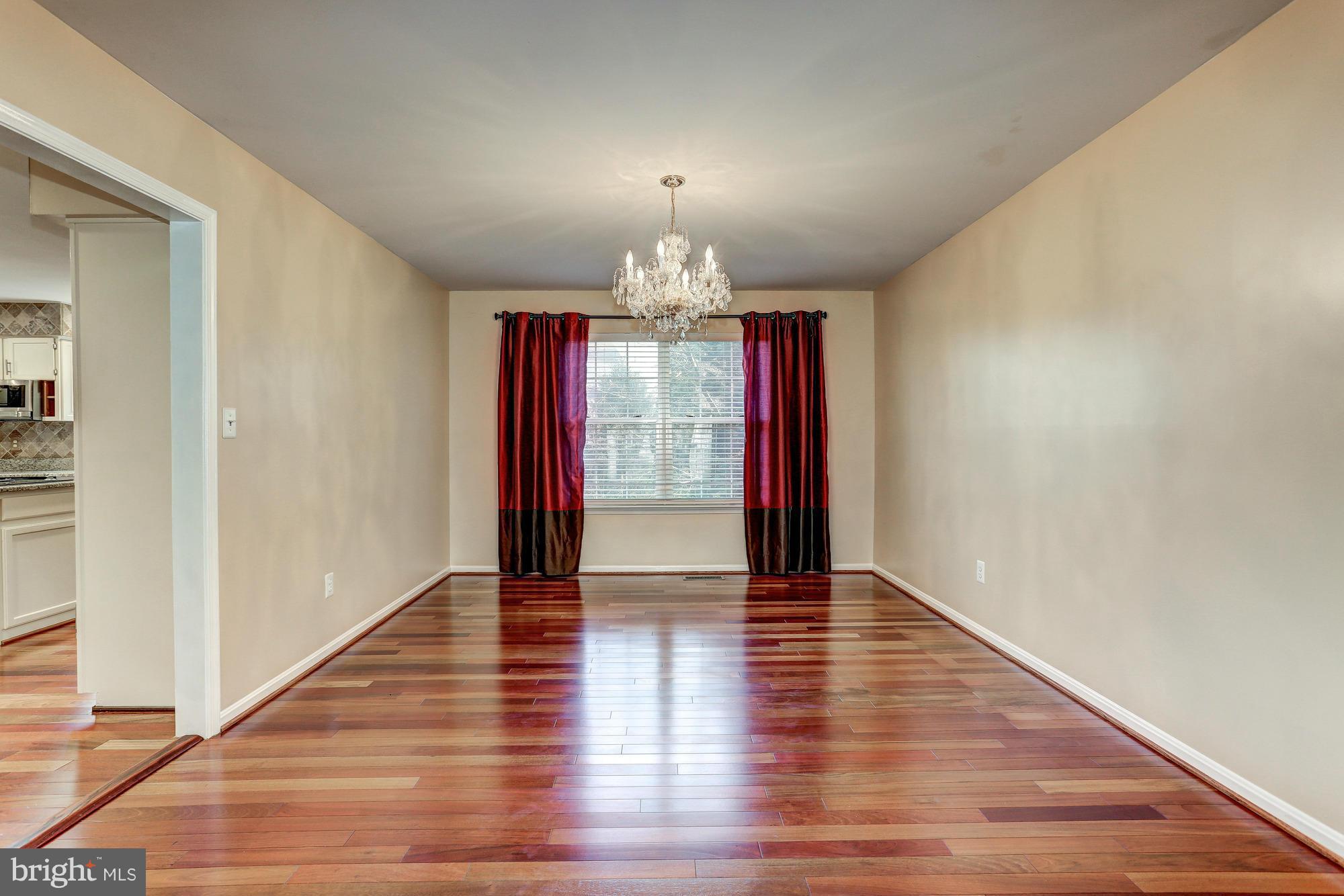 BLOOMS CROSSING - Residential