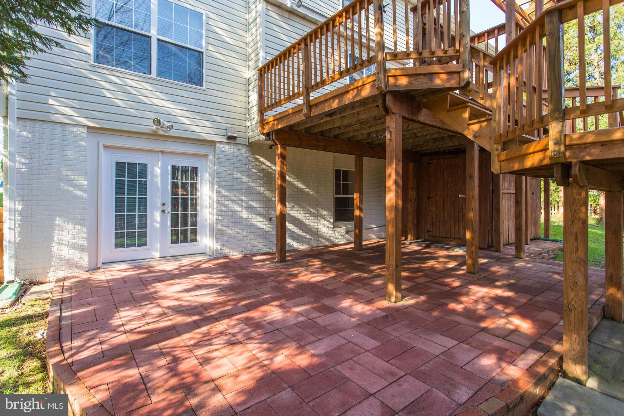 BLOOMS CROSSING - Residential