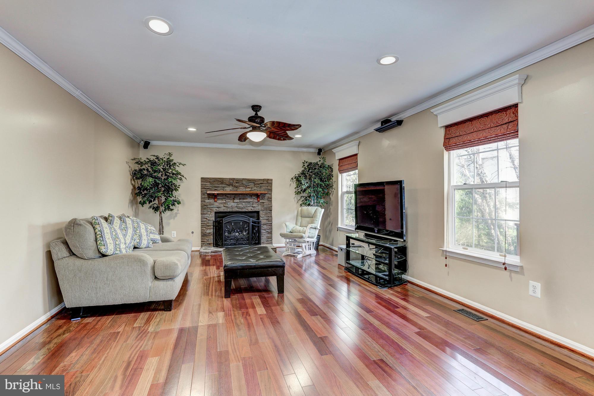 BLOOMS CROSSING - Residential