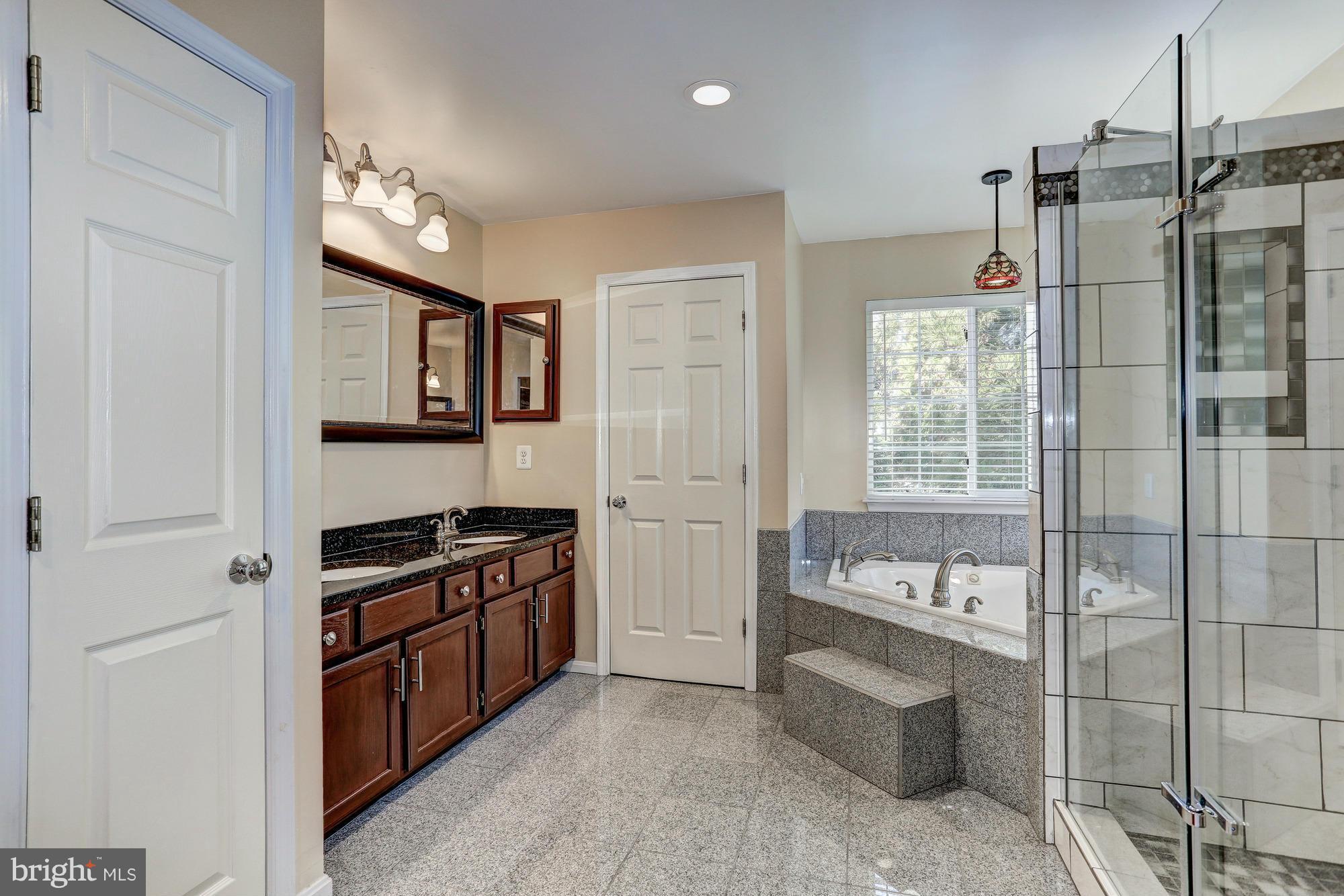 BLOOMS CROSSING - Residential