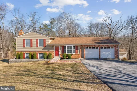 3003 Sunflower Drive, Ijamsville, MD MLS: MDFR2059610