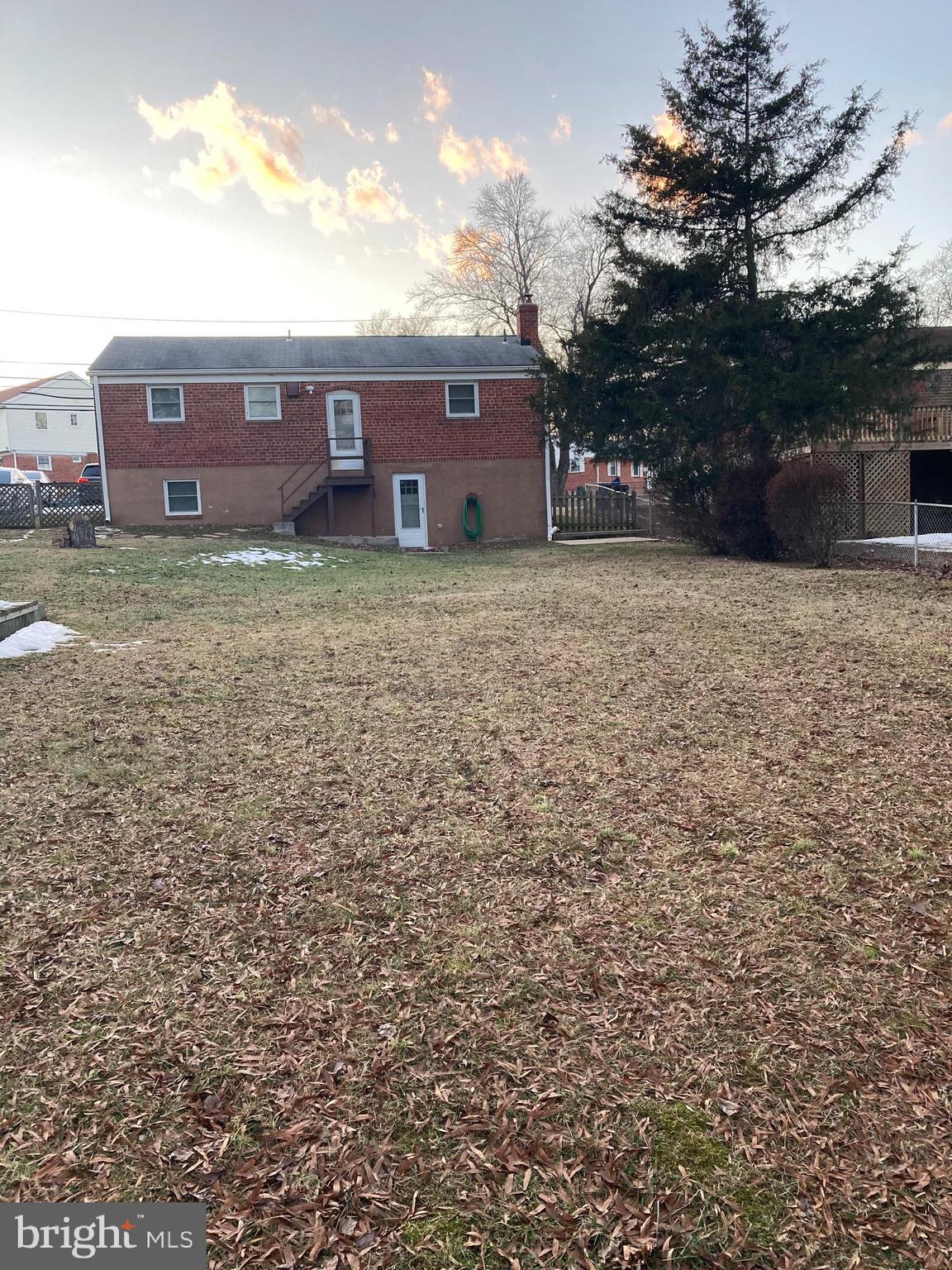 RANDOLPH HILLS - Residential Lease