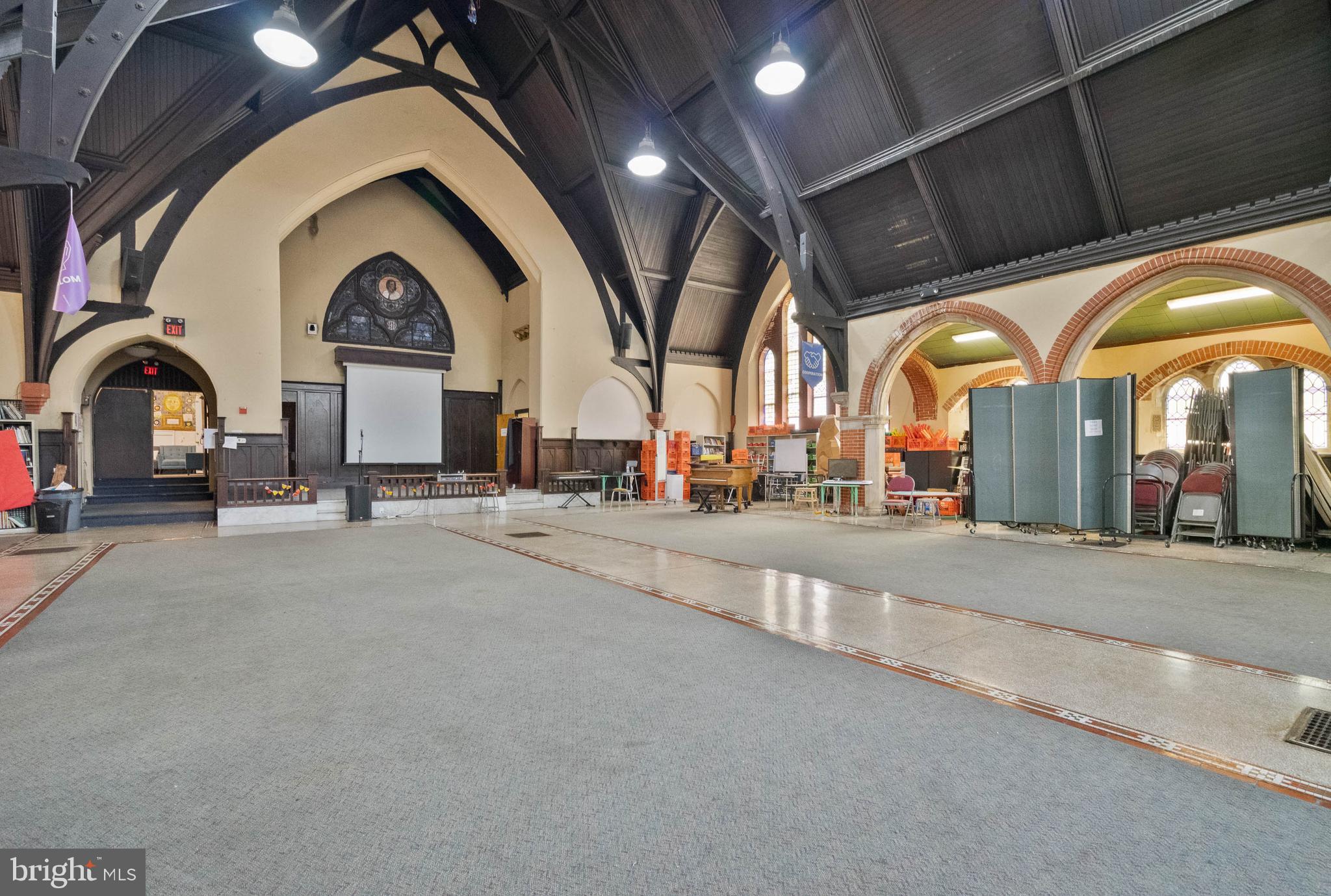 SPRUCE HILL - Commercial Sale