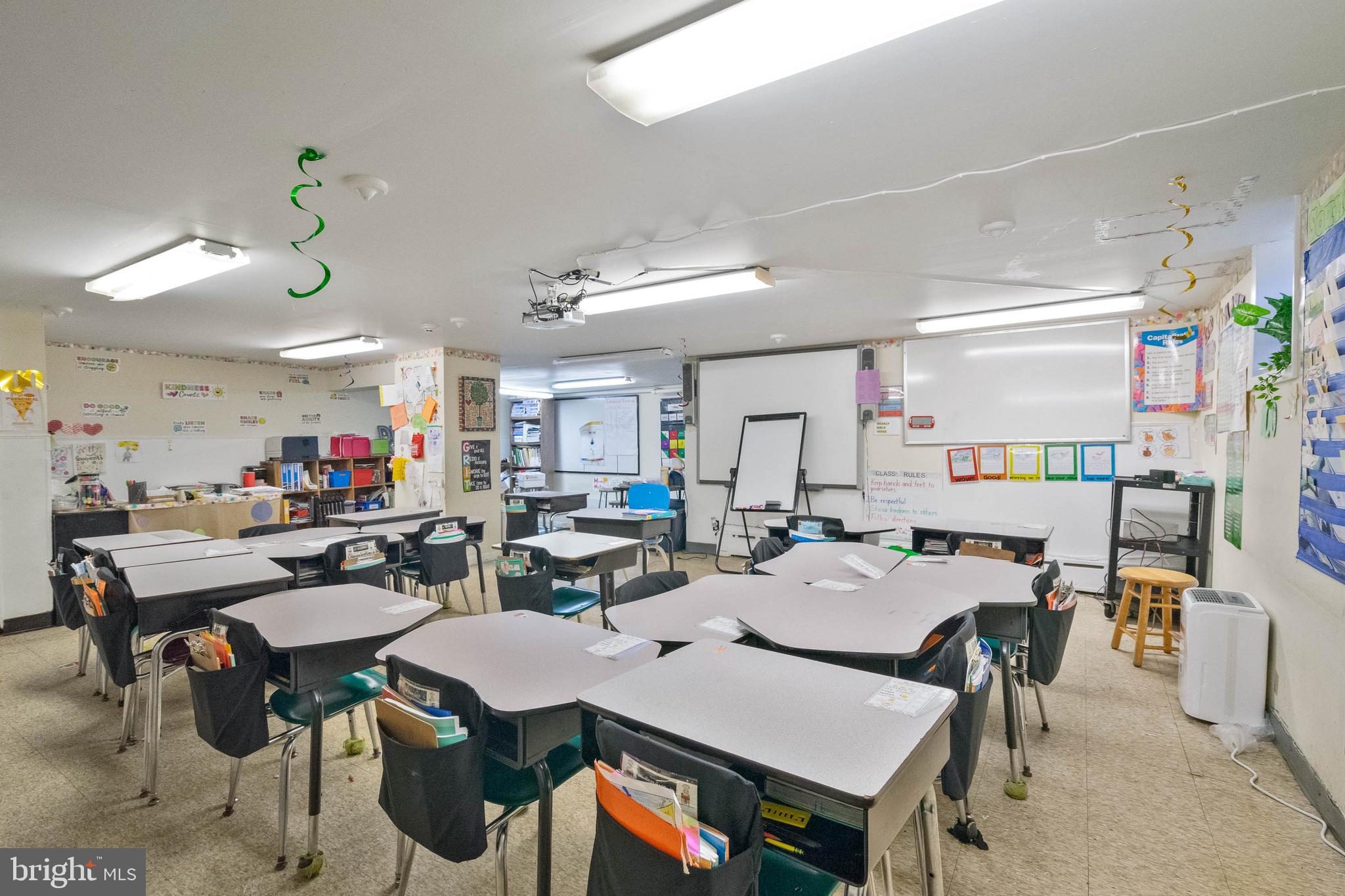 SPRUCE HILL - Commercial Sale