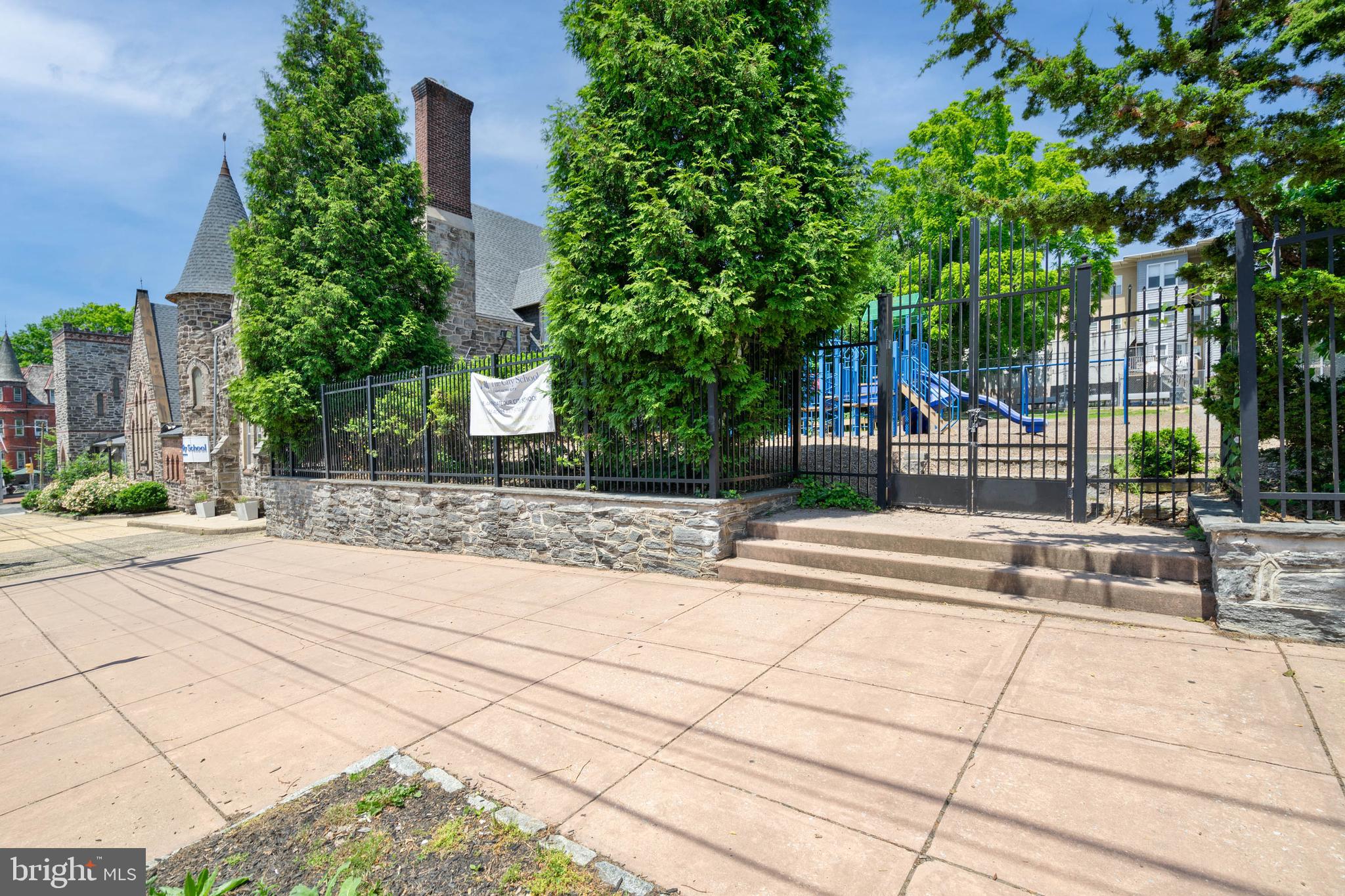 SPRUCE HILL - Commercial Sale