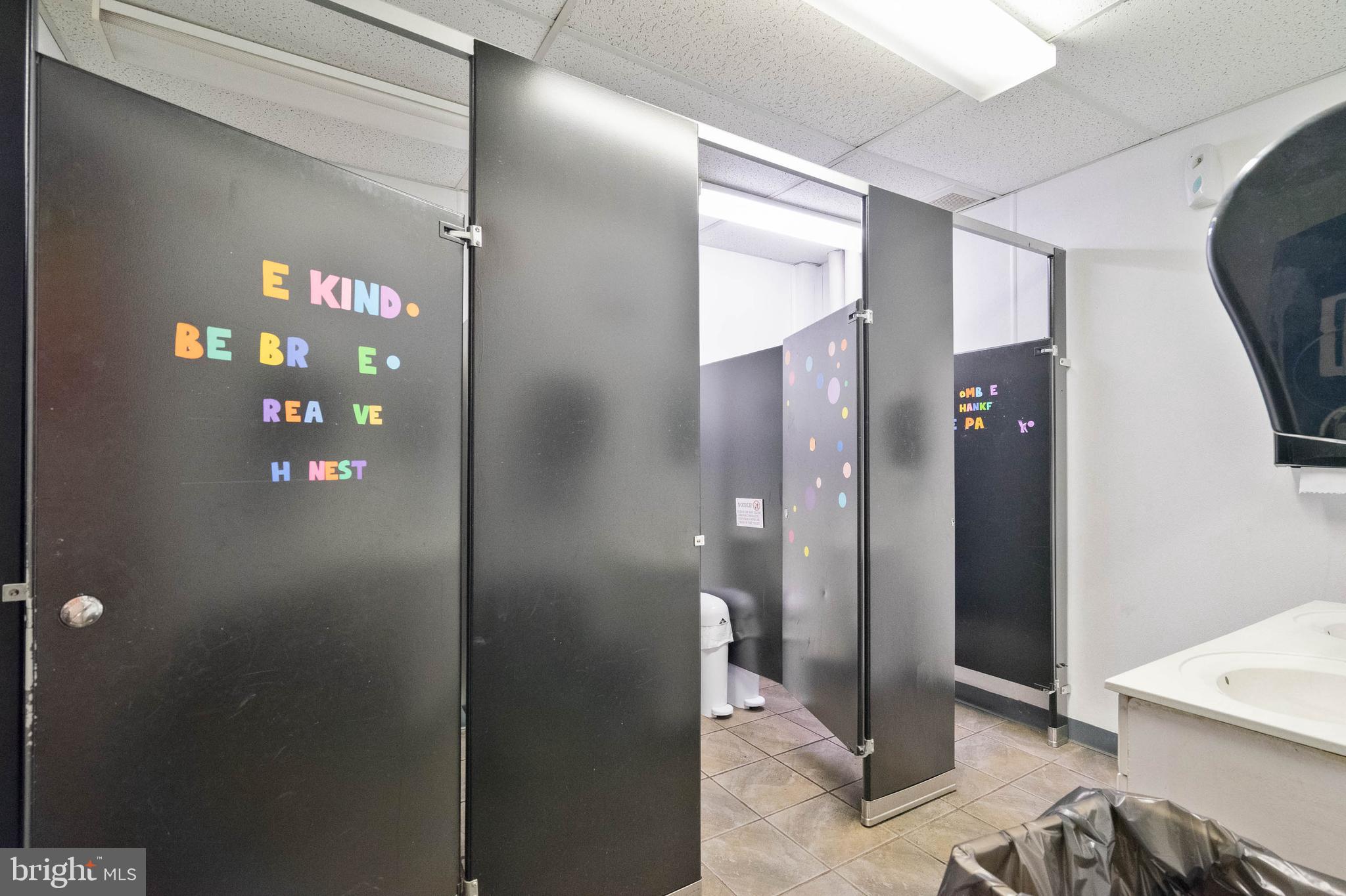 SPRUCE HILL - Commercial Sale