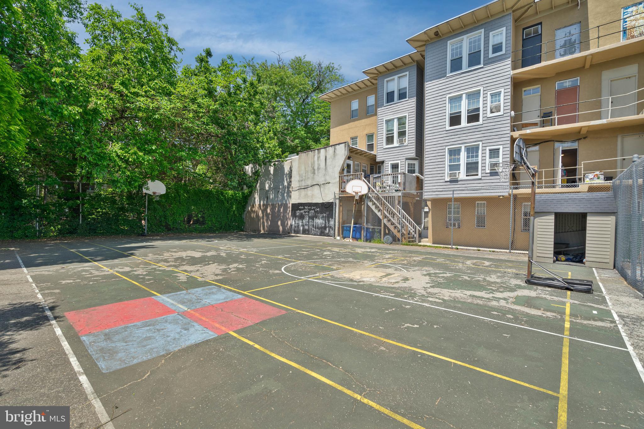 SPRUCE HILL - Commercial Sale