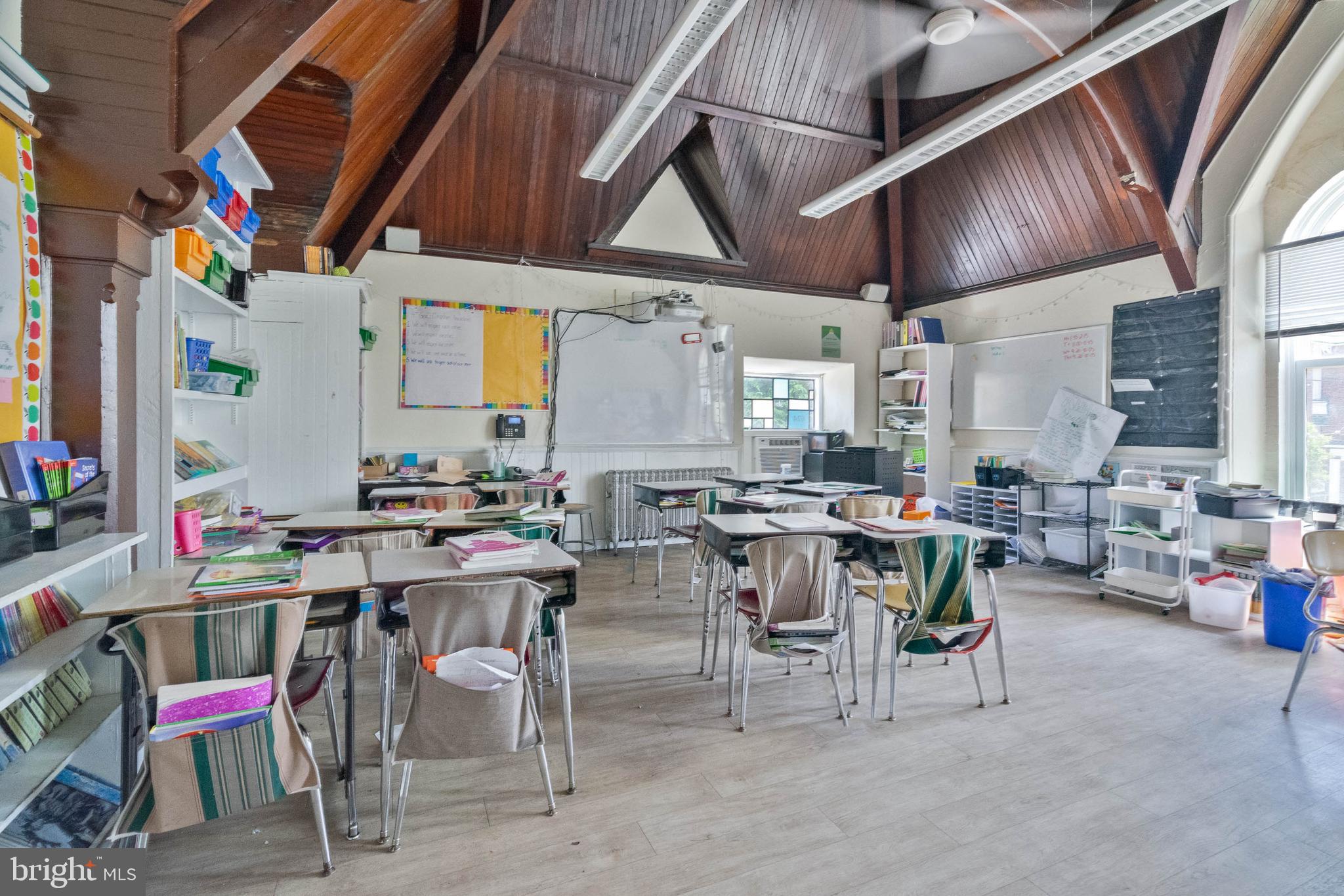 SPRUCE HILL - Commercial Sale