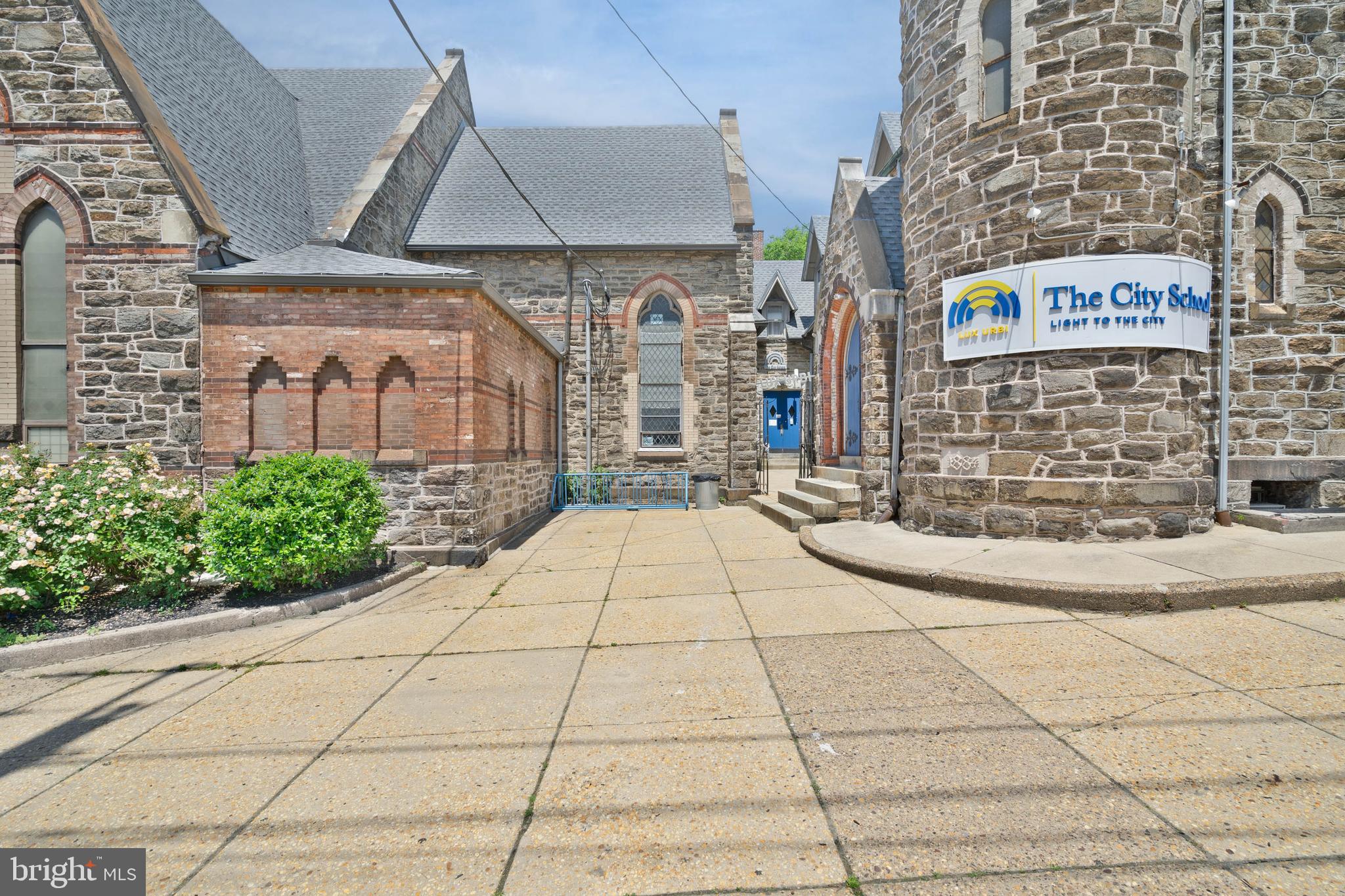 SPRUCE HILL - Commercial Sale