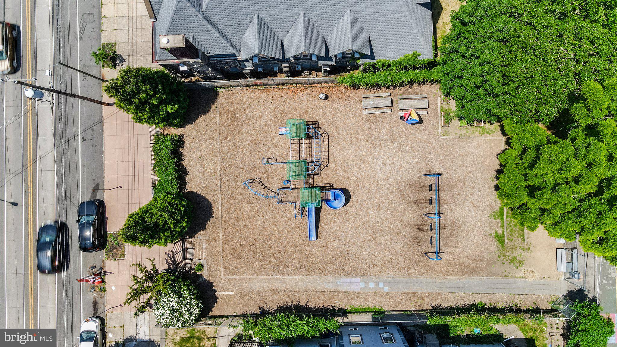 SPRUCE HILL - Commercial Sale