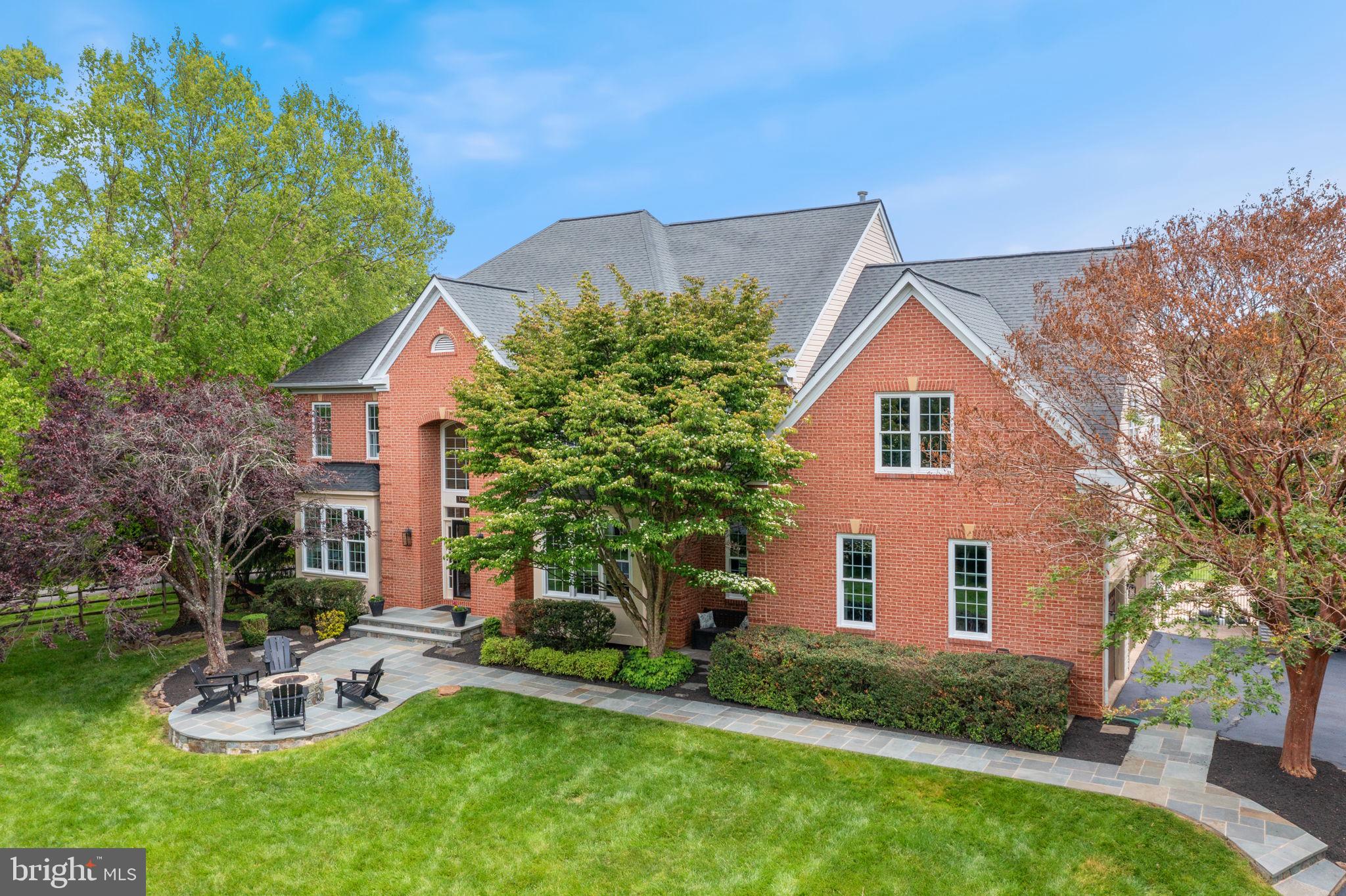 SPRING MEADOWS - Residential