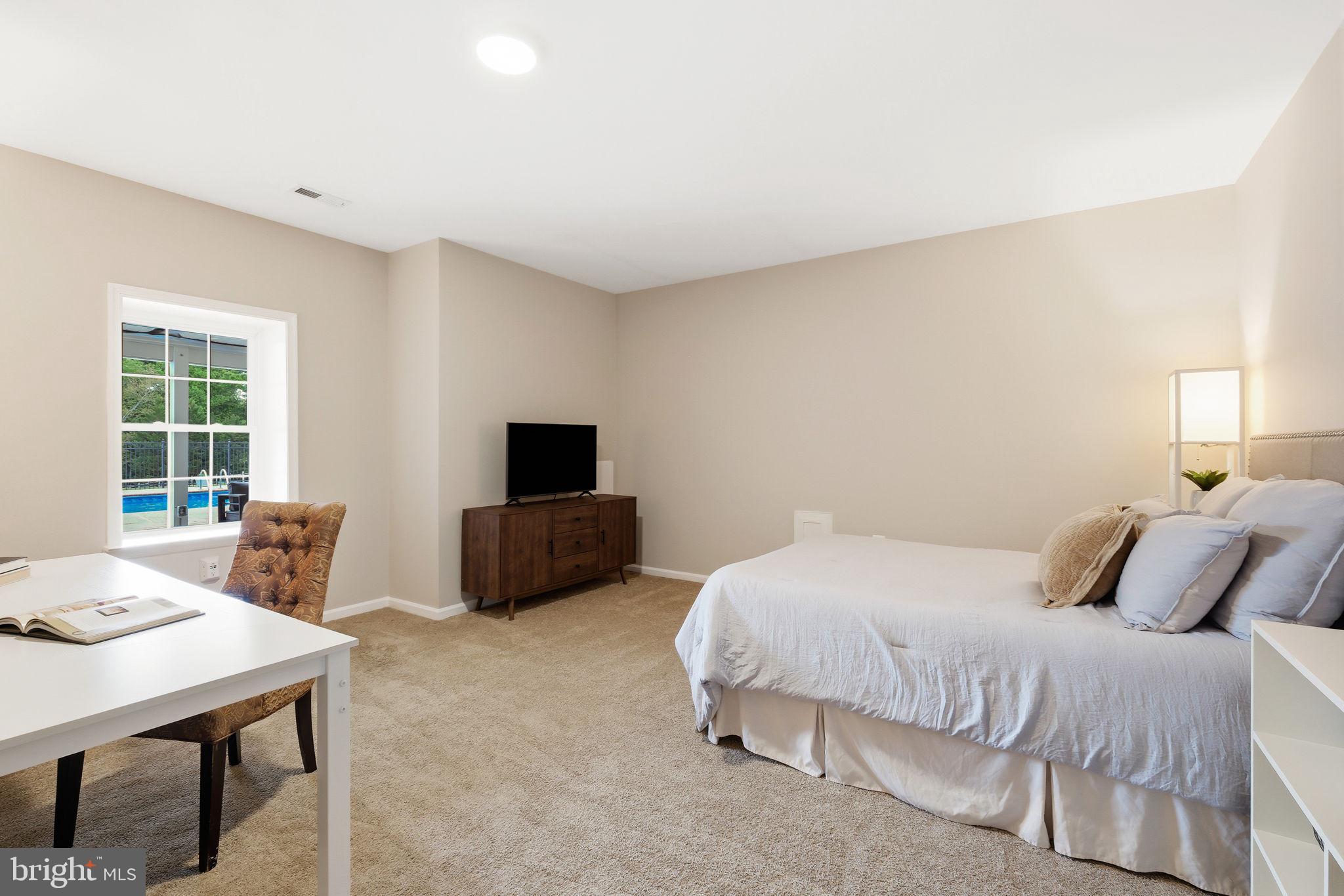 SPRING MEADOWS - Residential