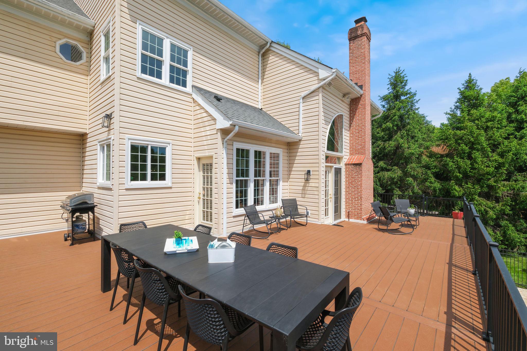 SPRING MEADOWS - Residential