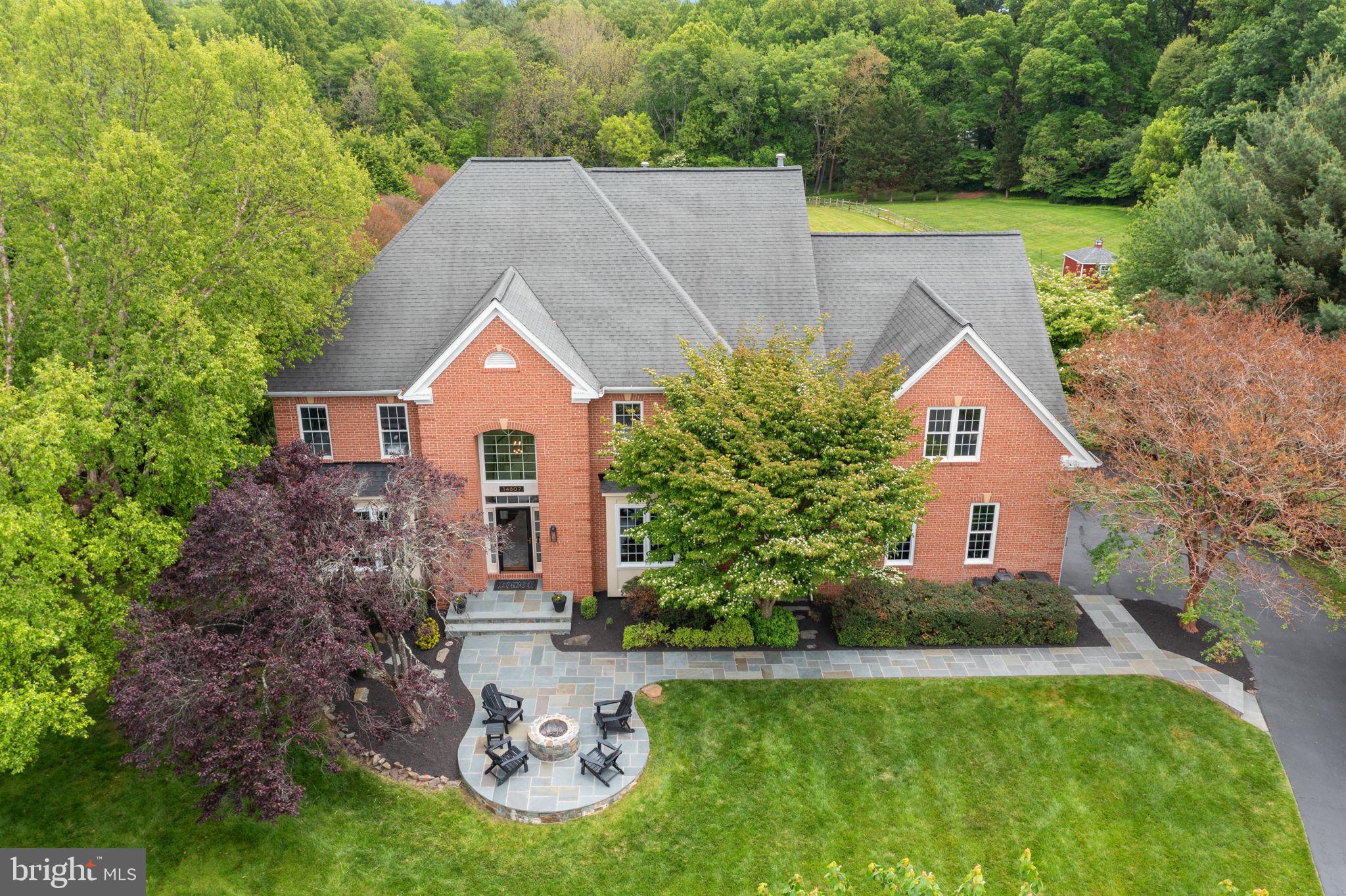 SPRING MEADOWS - Residential