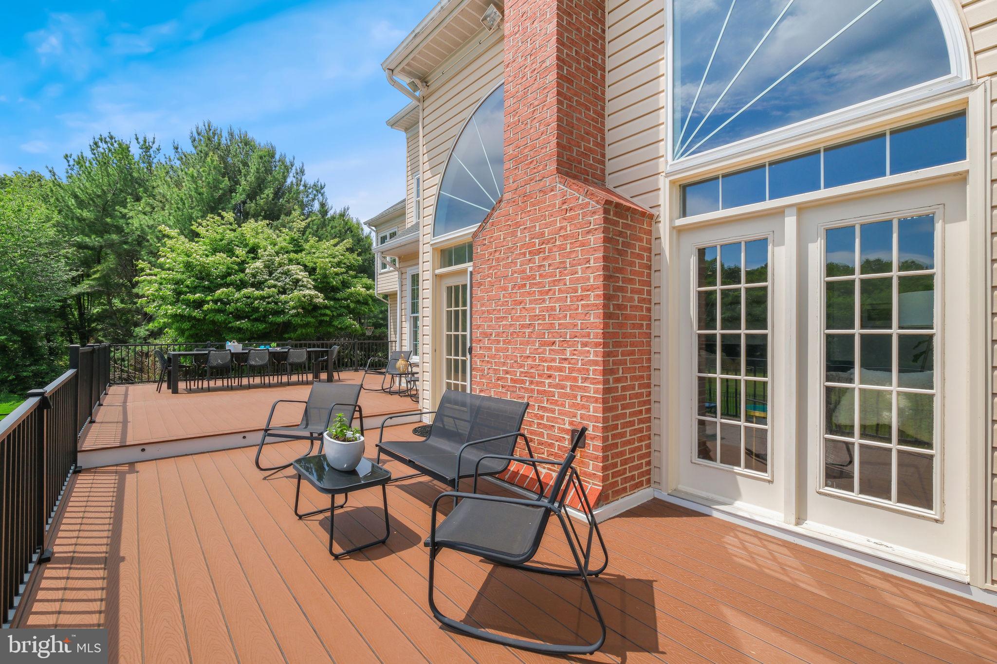 SPRING MEADOWS - Residential