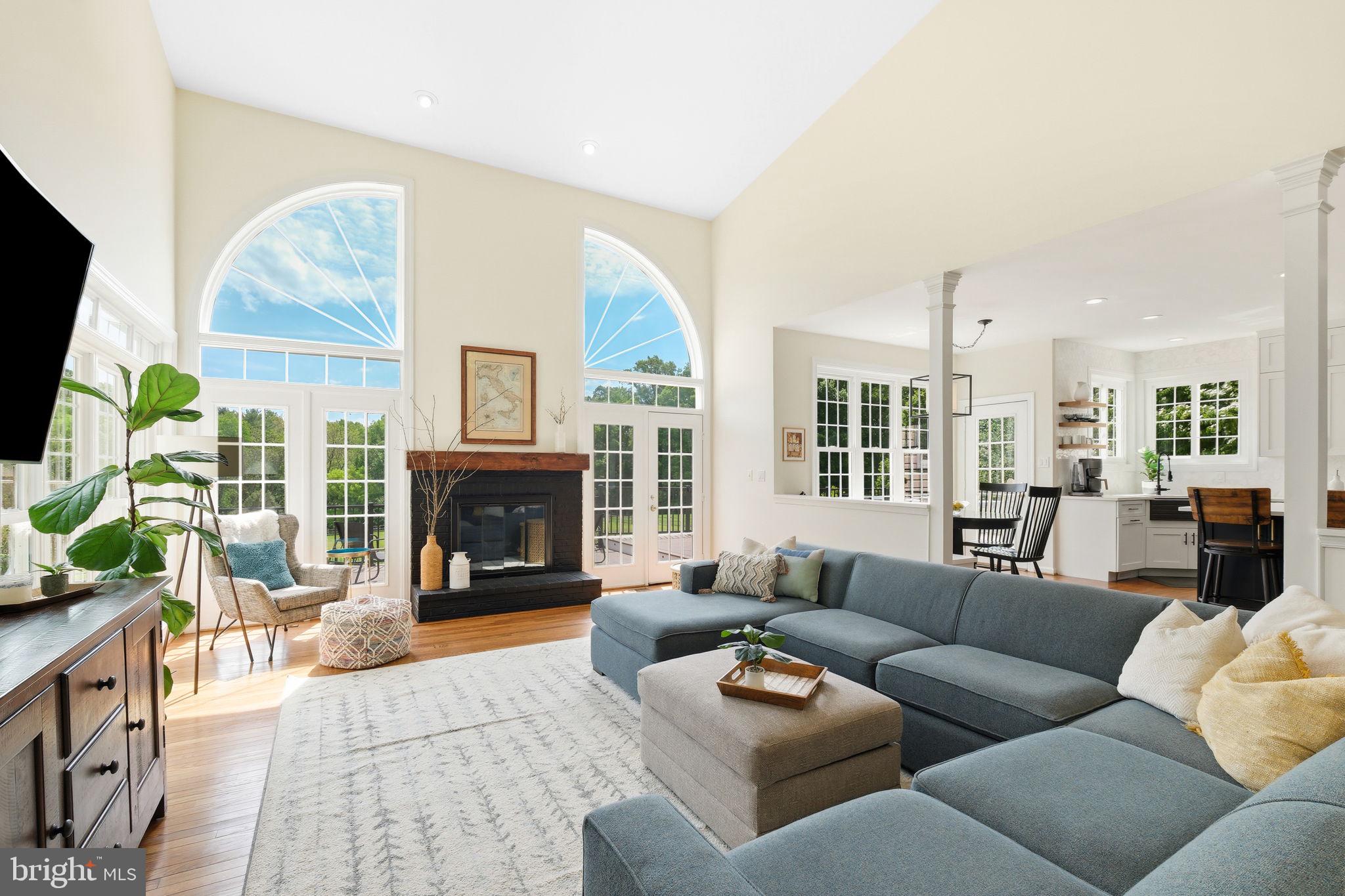 SPRING MEADOWS - Residential