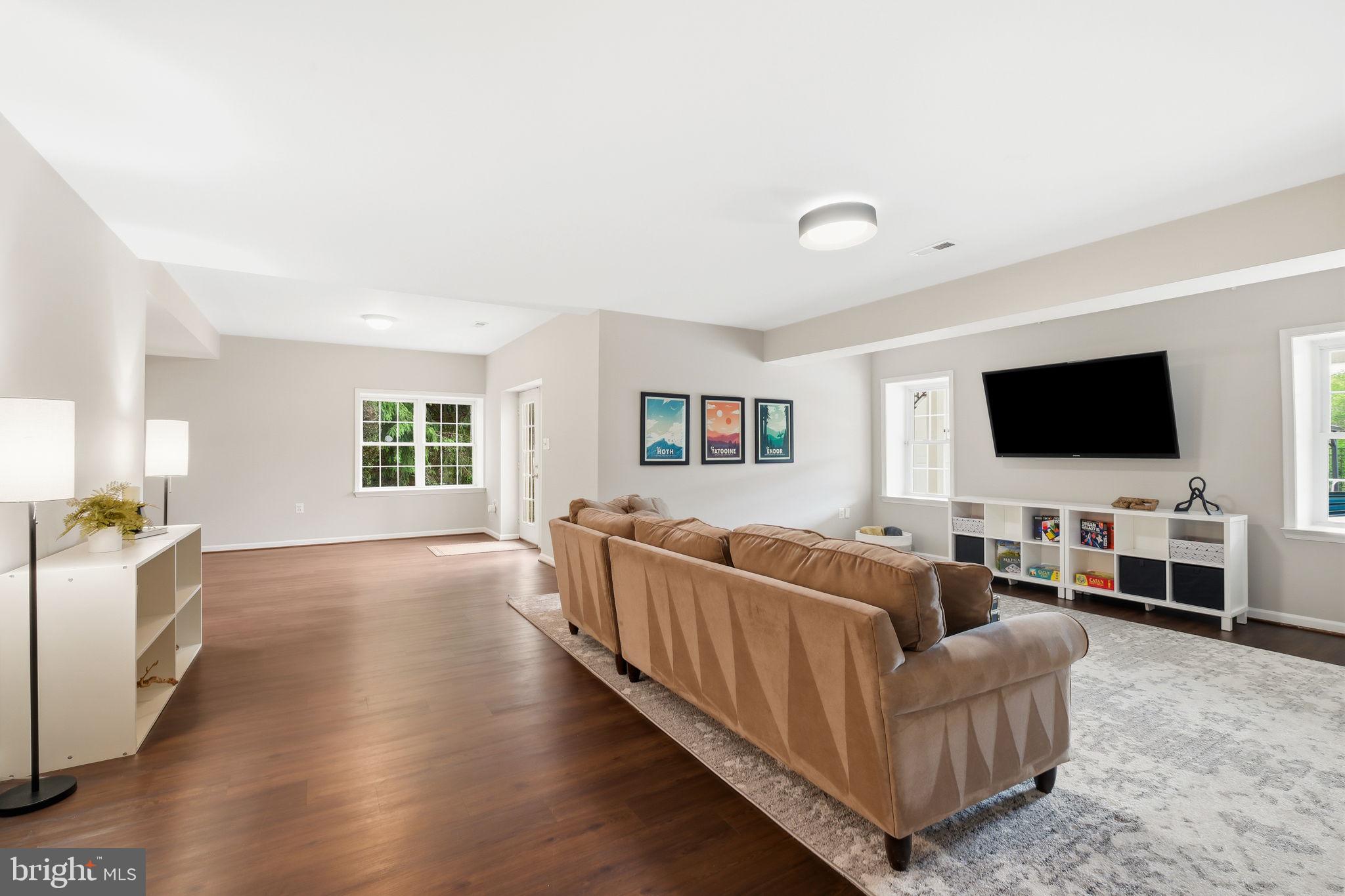 SPRING MEADOWS - Residential