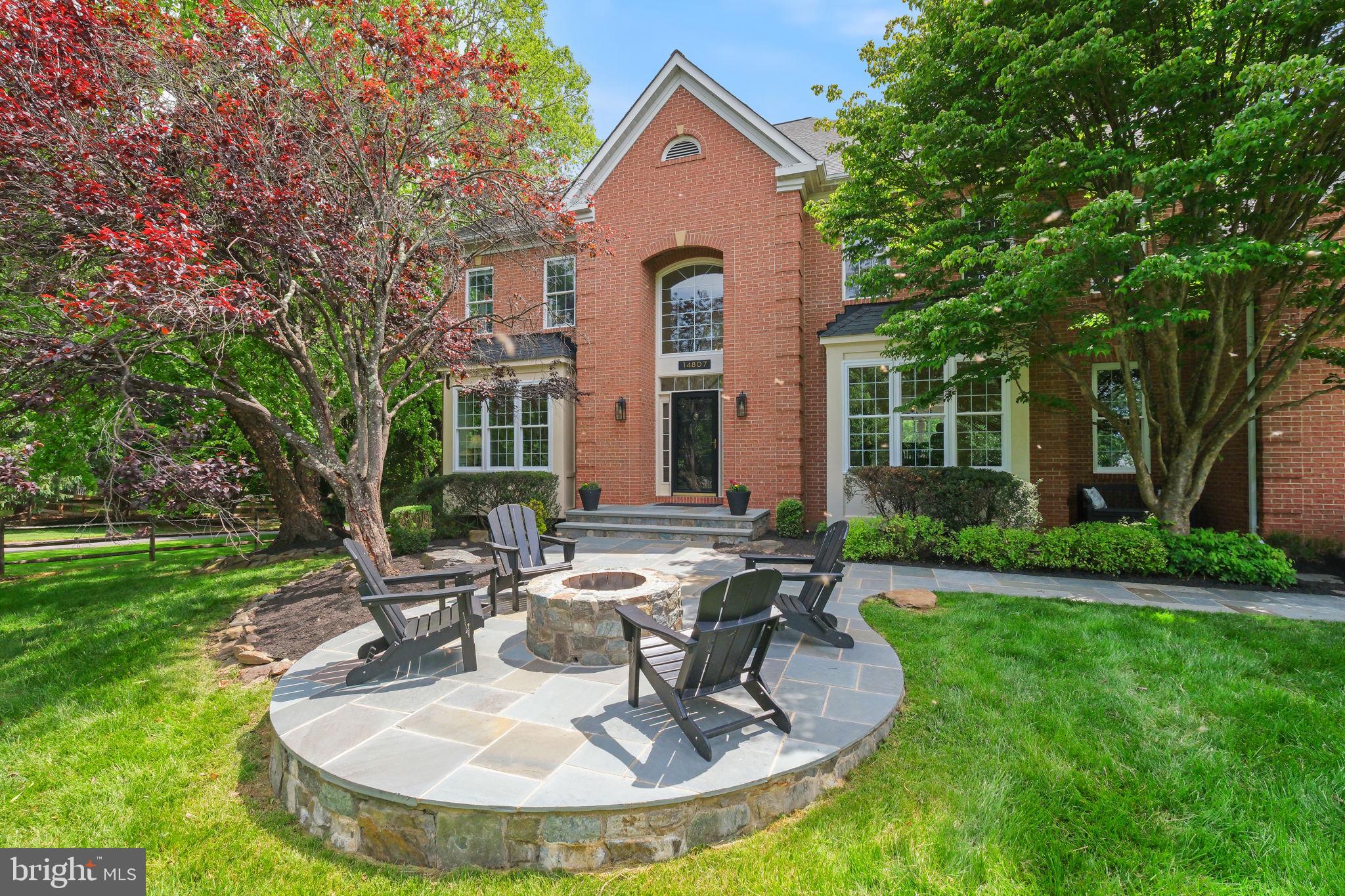SPRING MEADOWS - Residential