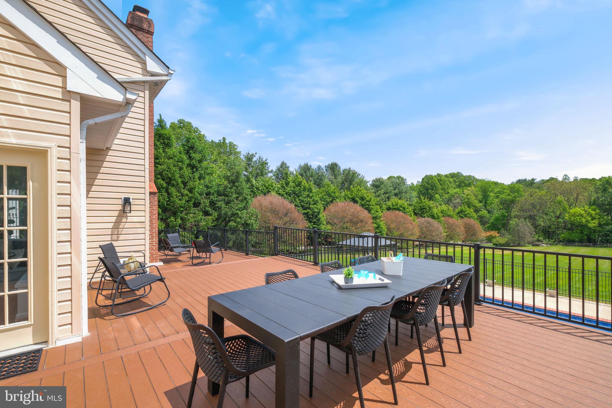 SPRING MEADOWS - Residential