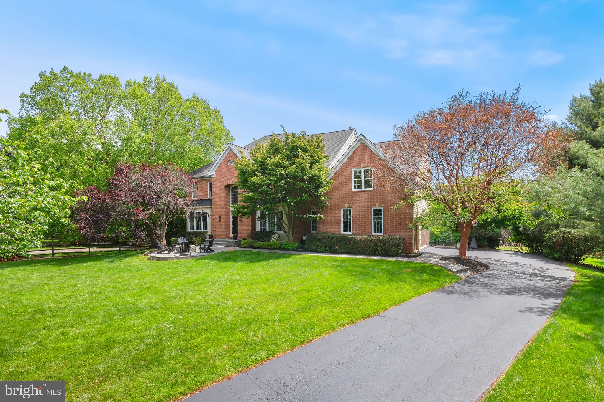 SPRING MEADOWS - Residential