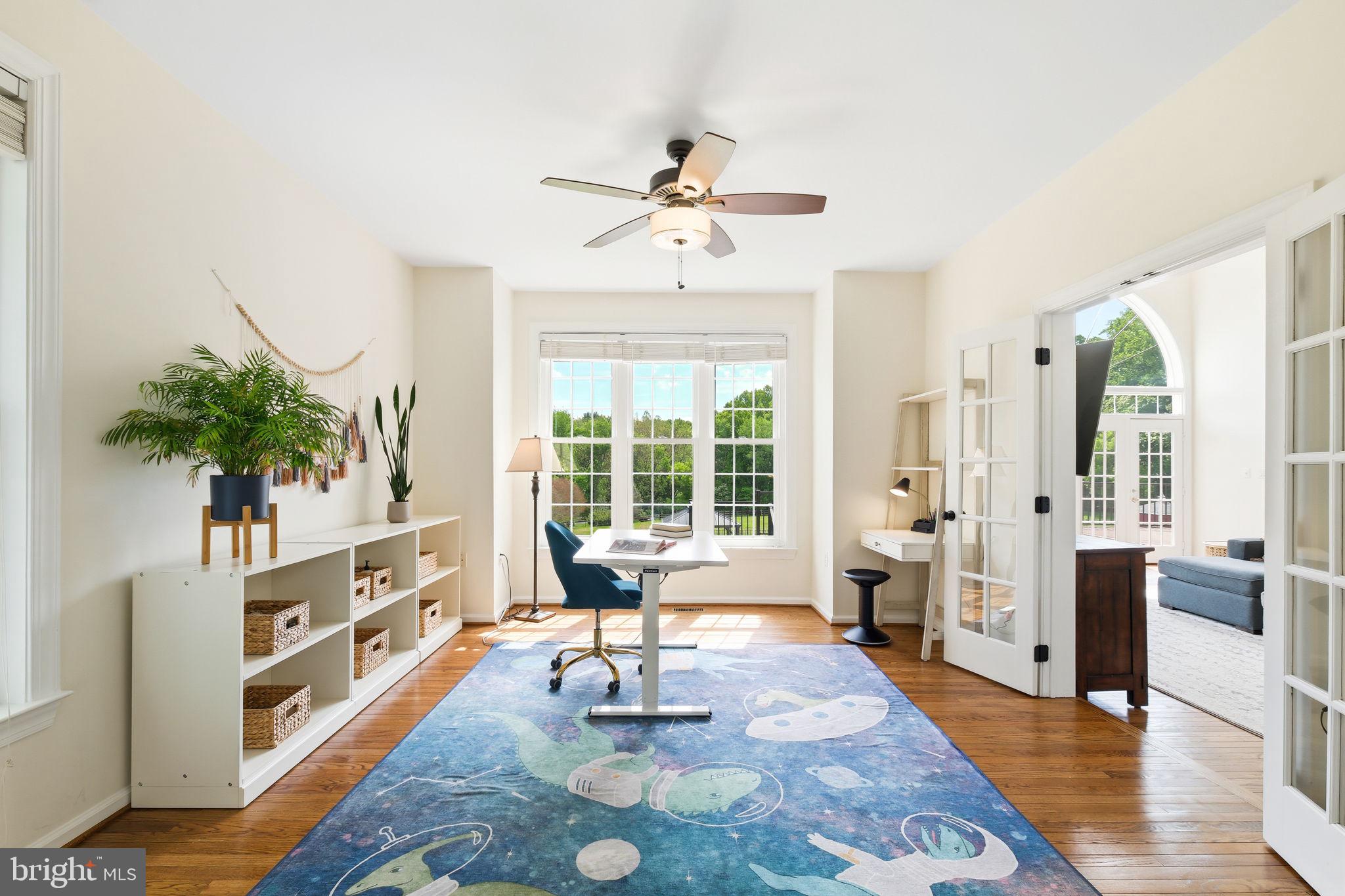 SPRING MEADOWS - Residential