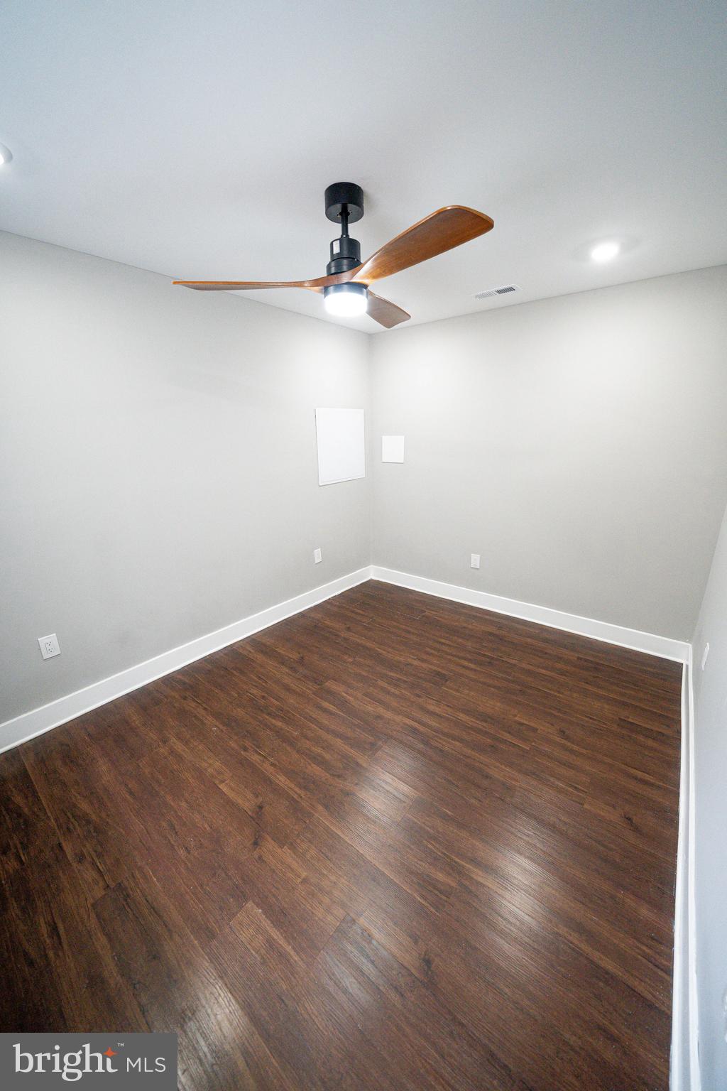 ELKINS PARK - Residential Lease