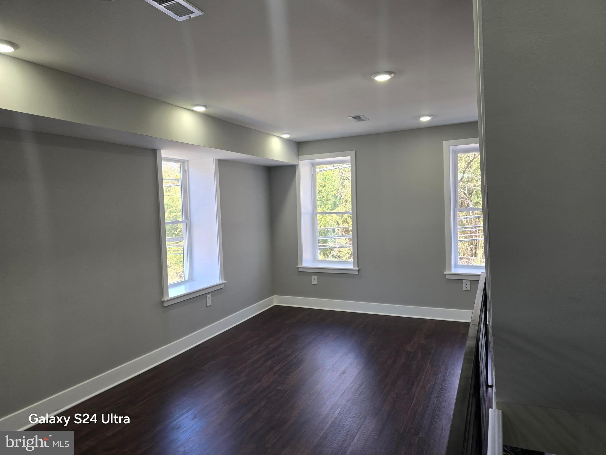 ELKINS PARK - Residential Lease