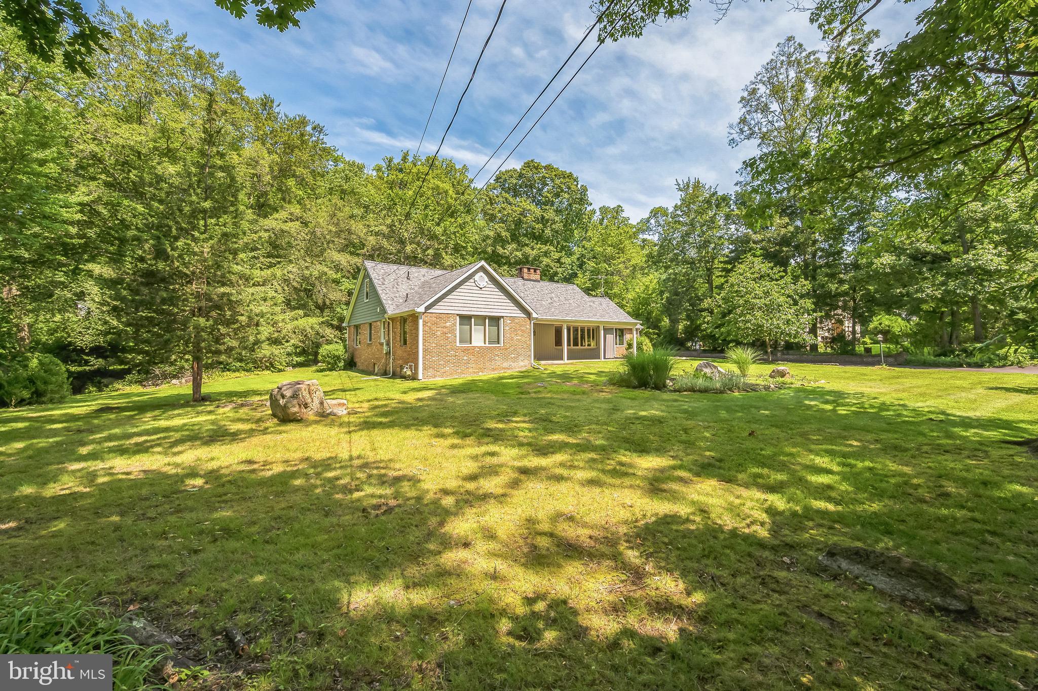HUNTINGDON VALLEY - Residential
