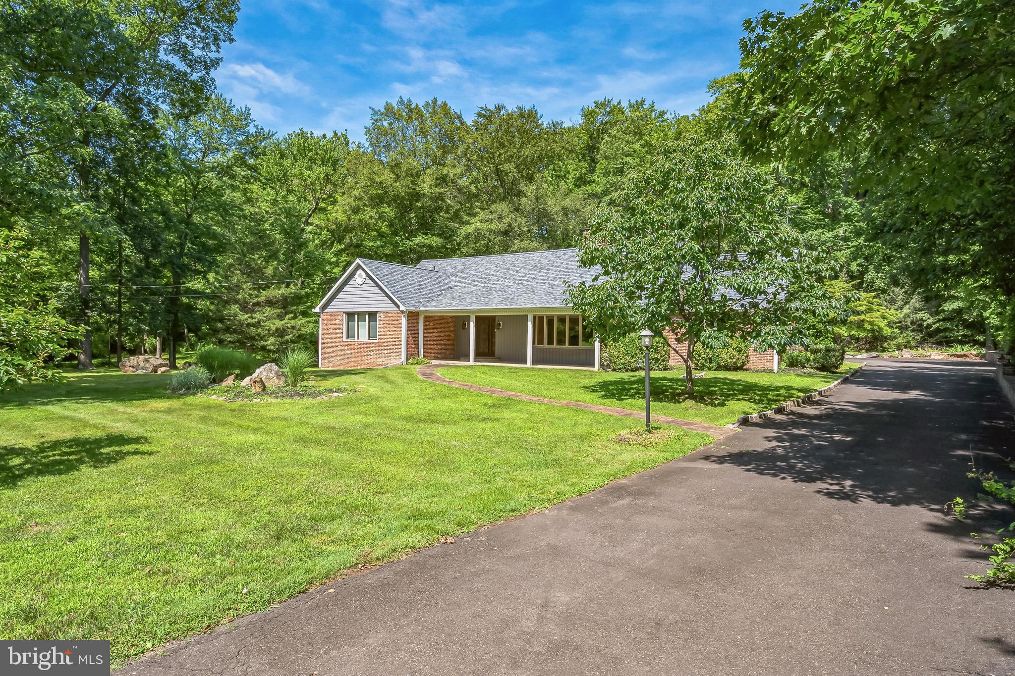 HUNTINGDON VALLEY - Residential