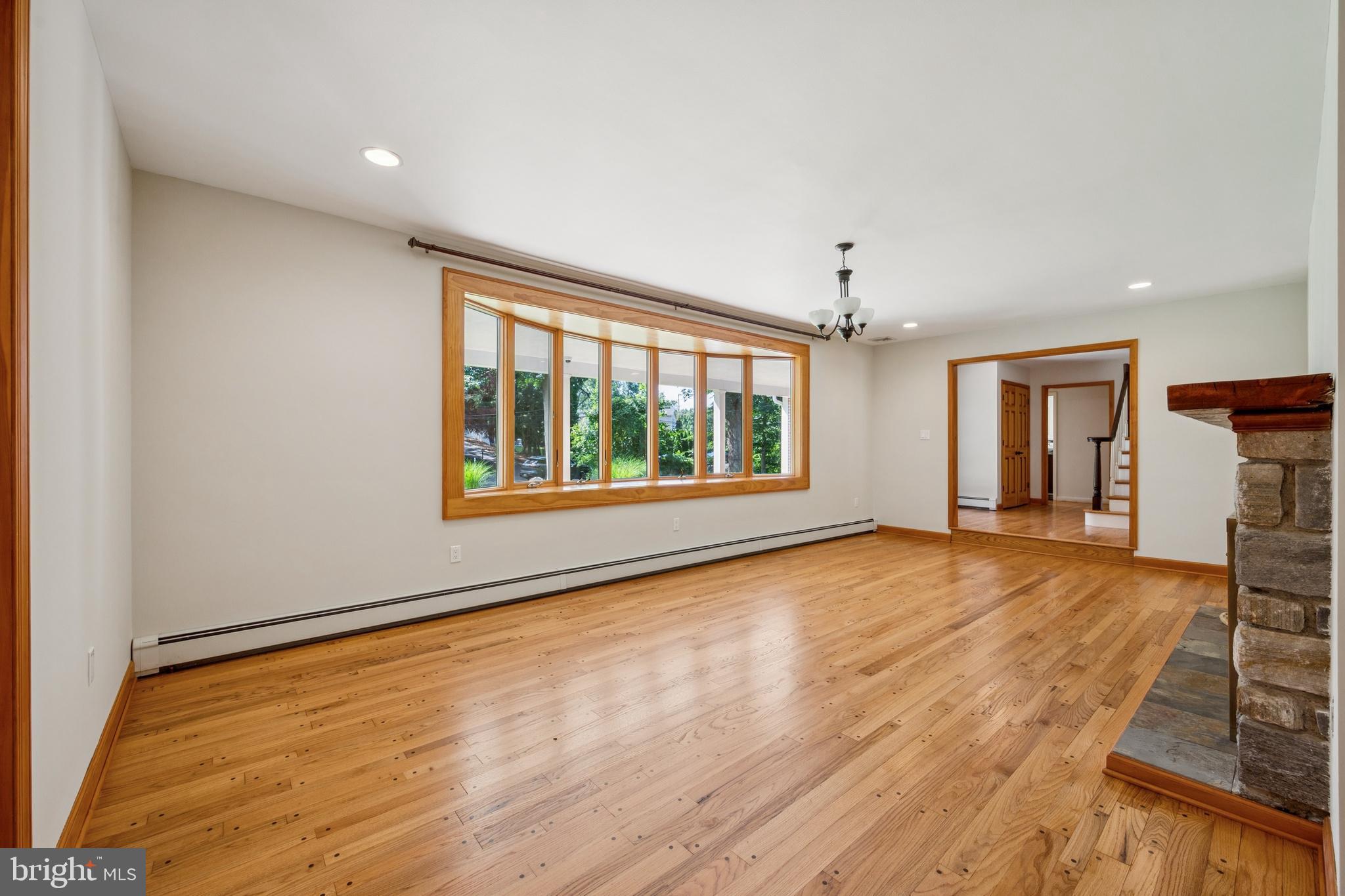 HUNTINGDON VALLEY - Residential