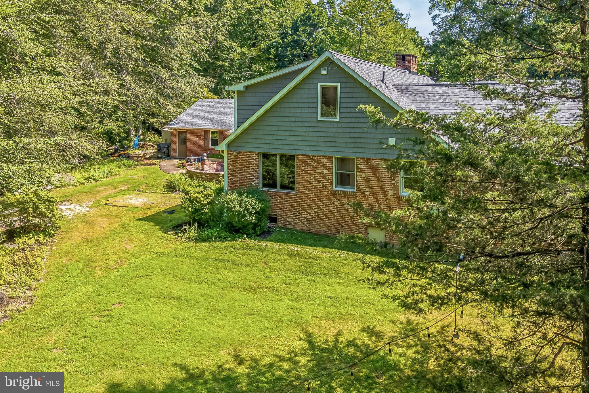 HUNTINGDON VALLEY - Residential