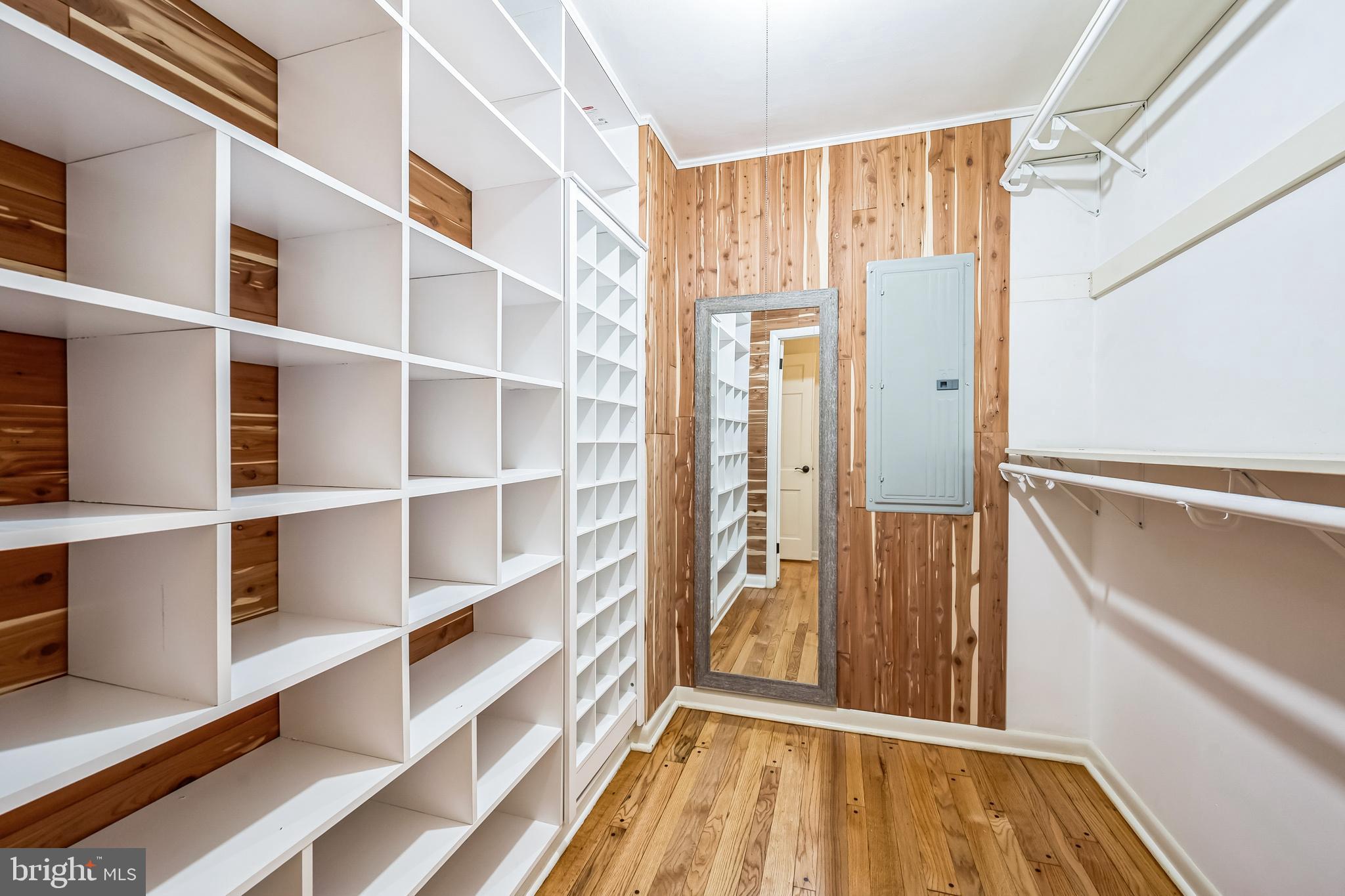 HUNTINGDON VALLEY - Residential