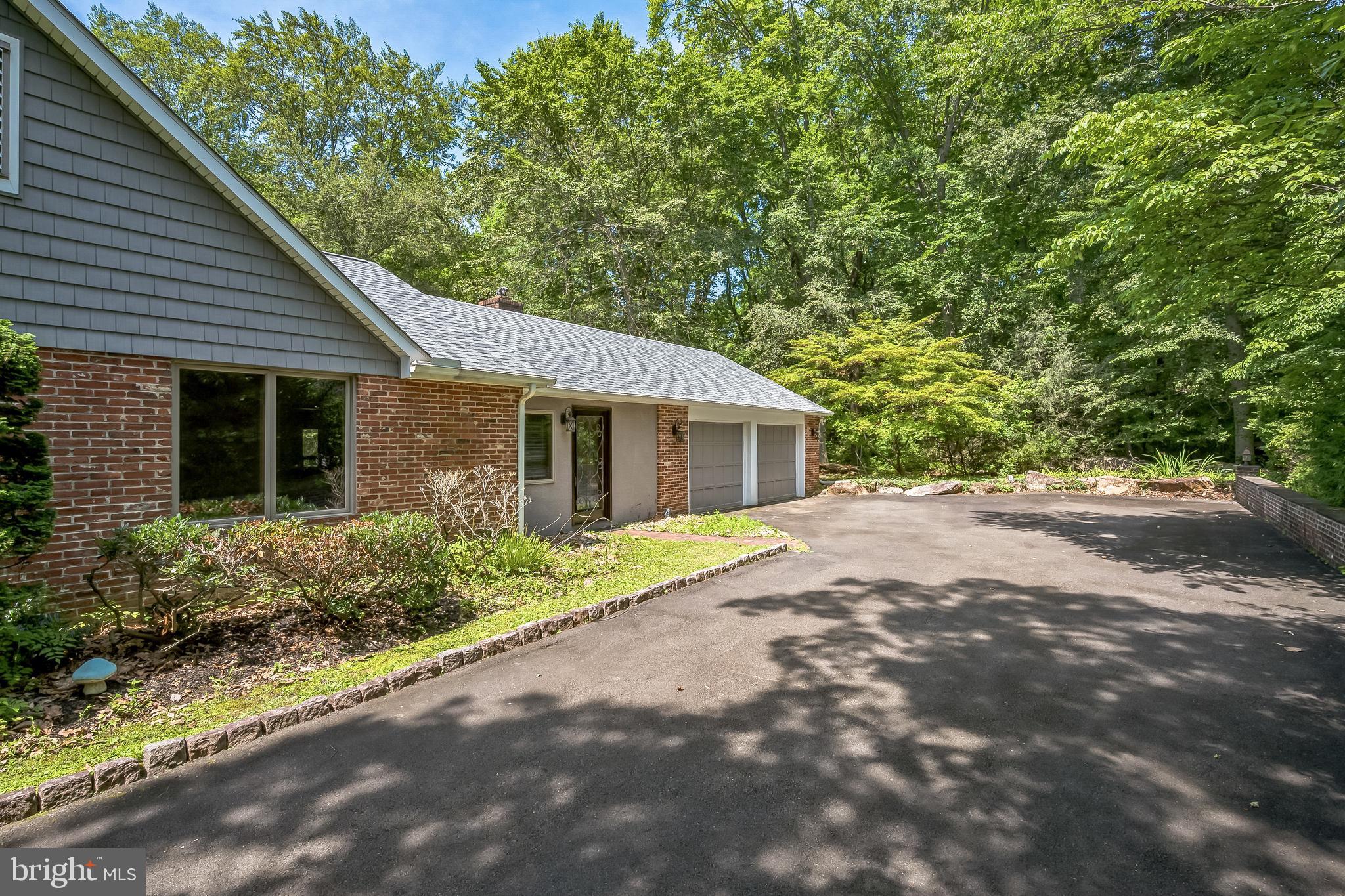 HUNTINGDON VALLEY - Residential