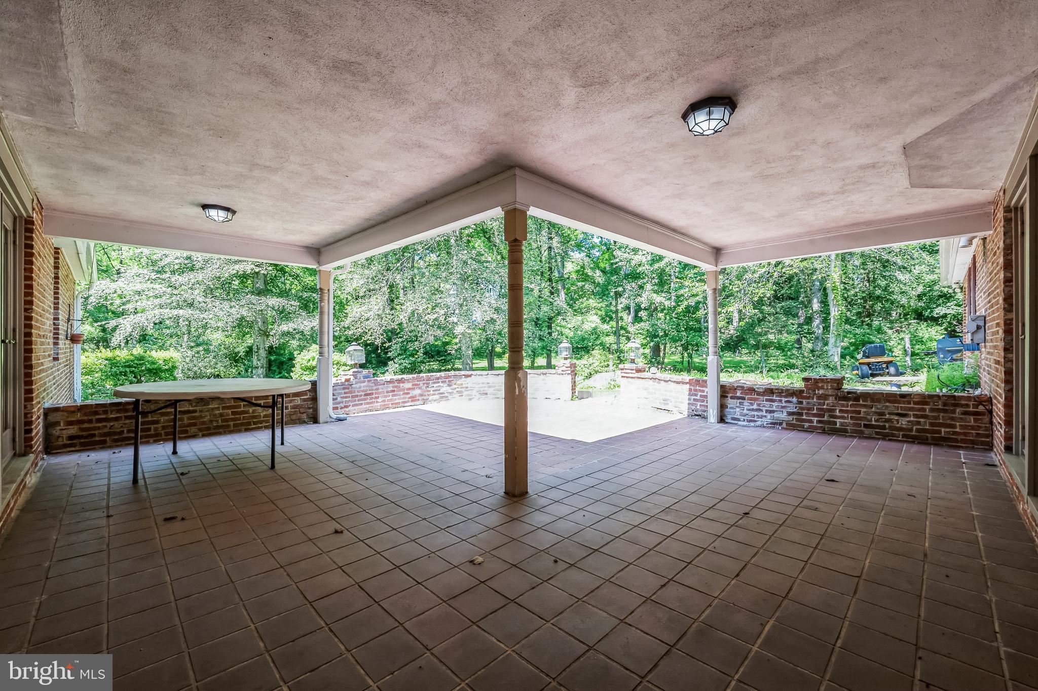 HUNTINGDON VALLEY - Residential