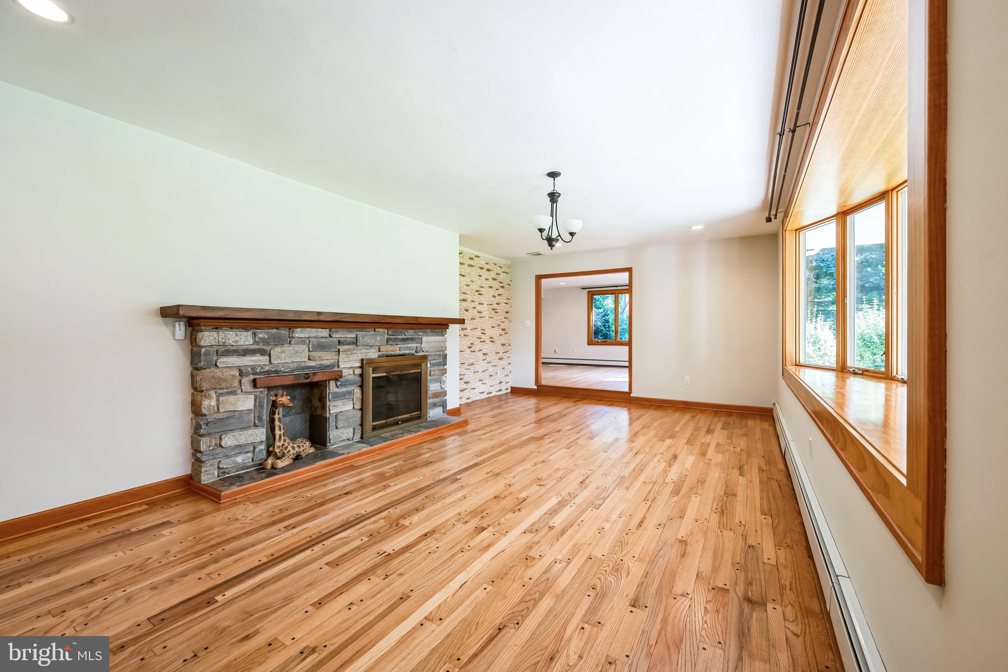 HUNTINGDON VALLEY - Residential