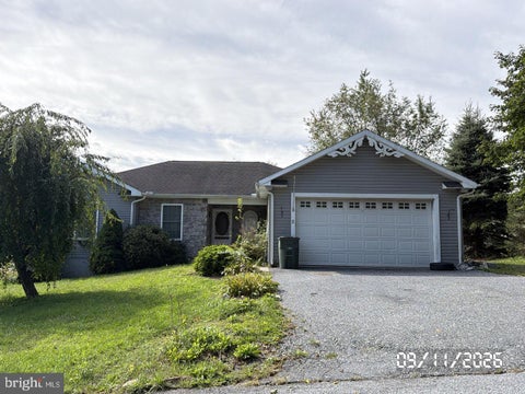 Homes For Sale - 5 Brubeck Circle<br/> MARYSVILLE, PA 17053
