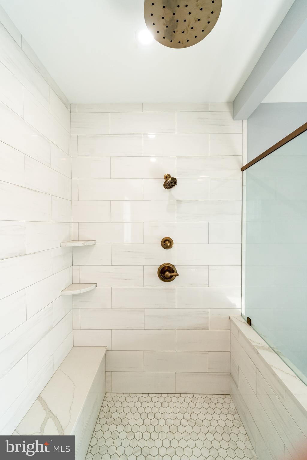 GREEN VALLEY CROSS - Residential