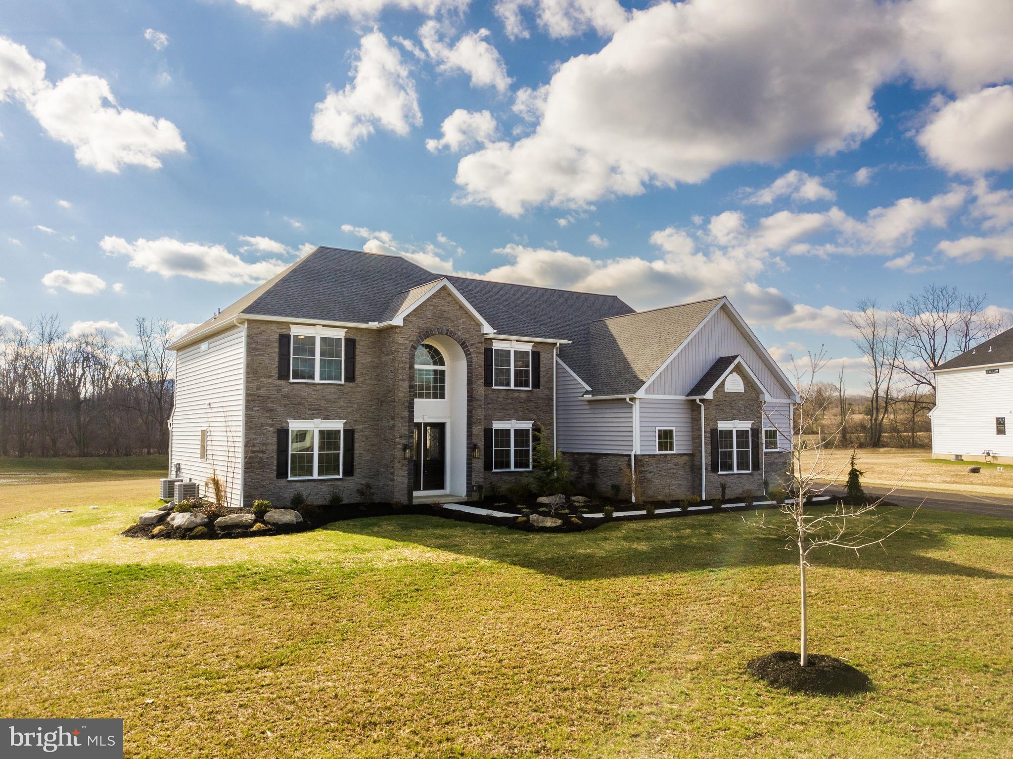 GREEN VALLEY CROSS - Residential