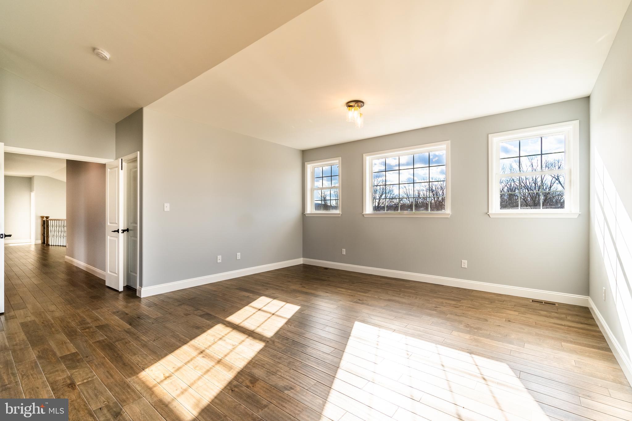 GREEN VALLEY CROSS - Residential