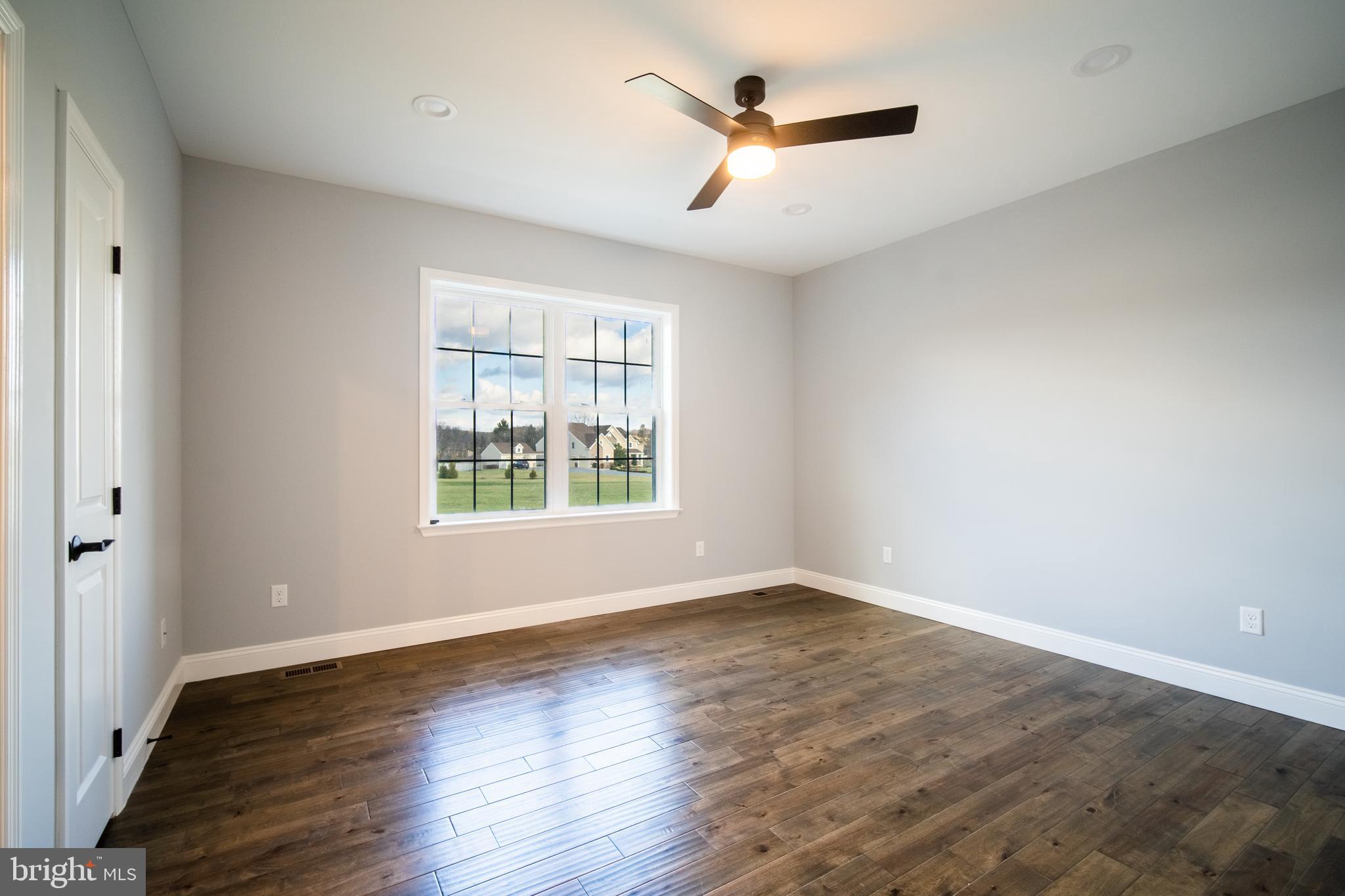 GREEN VALLEY CROSS - Residential