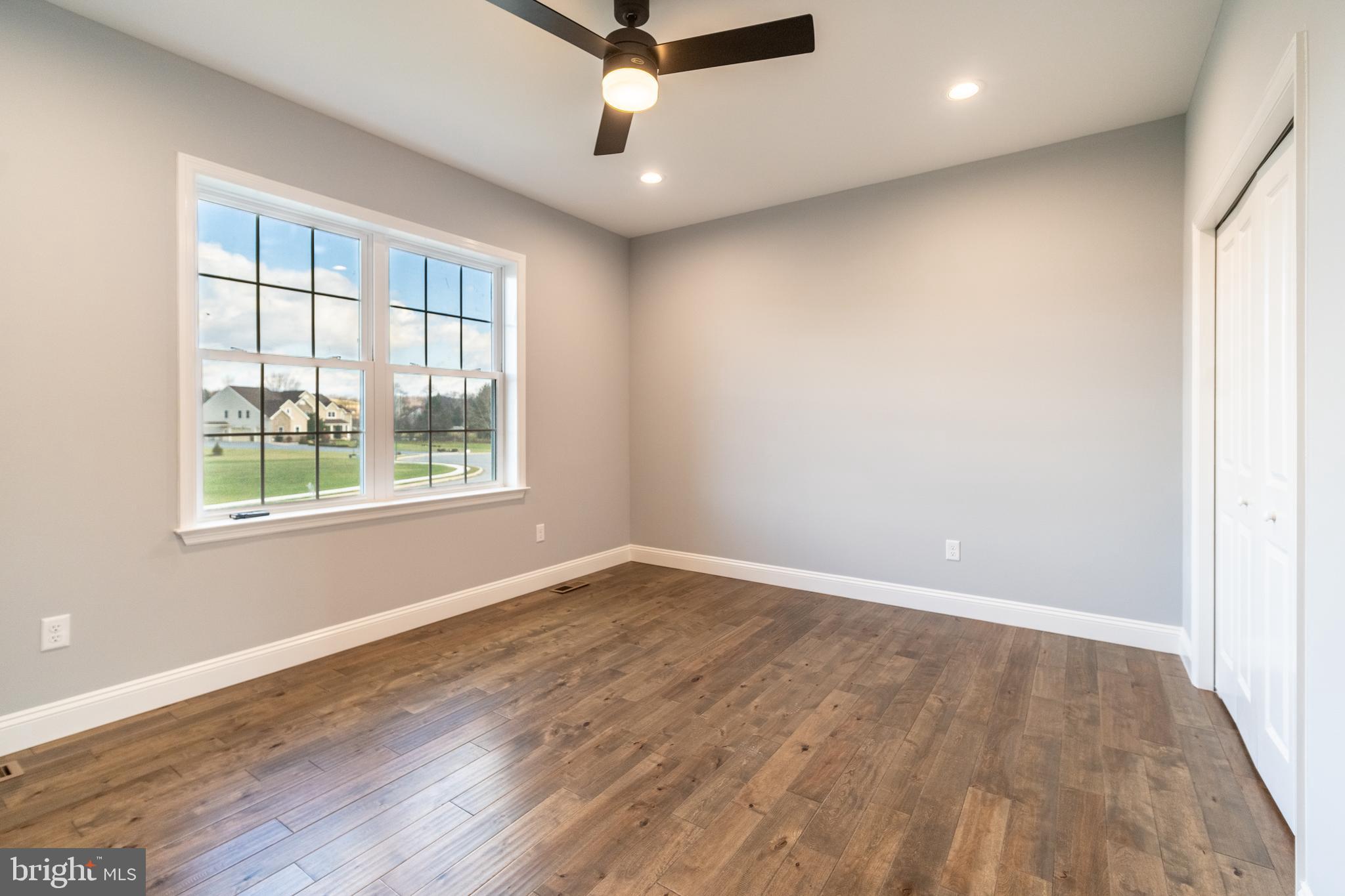 GREEN VALLEY CROSS - Residential