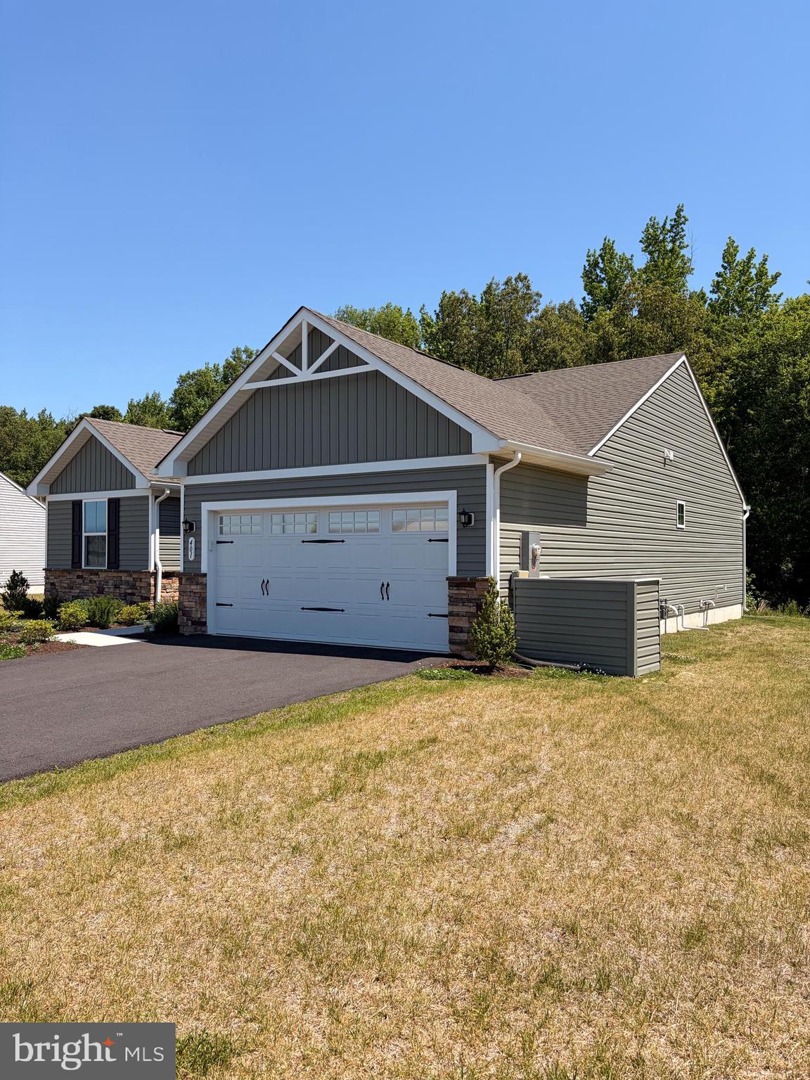 401 ALEZACH DRIVE
