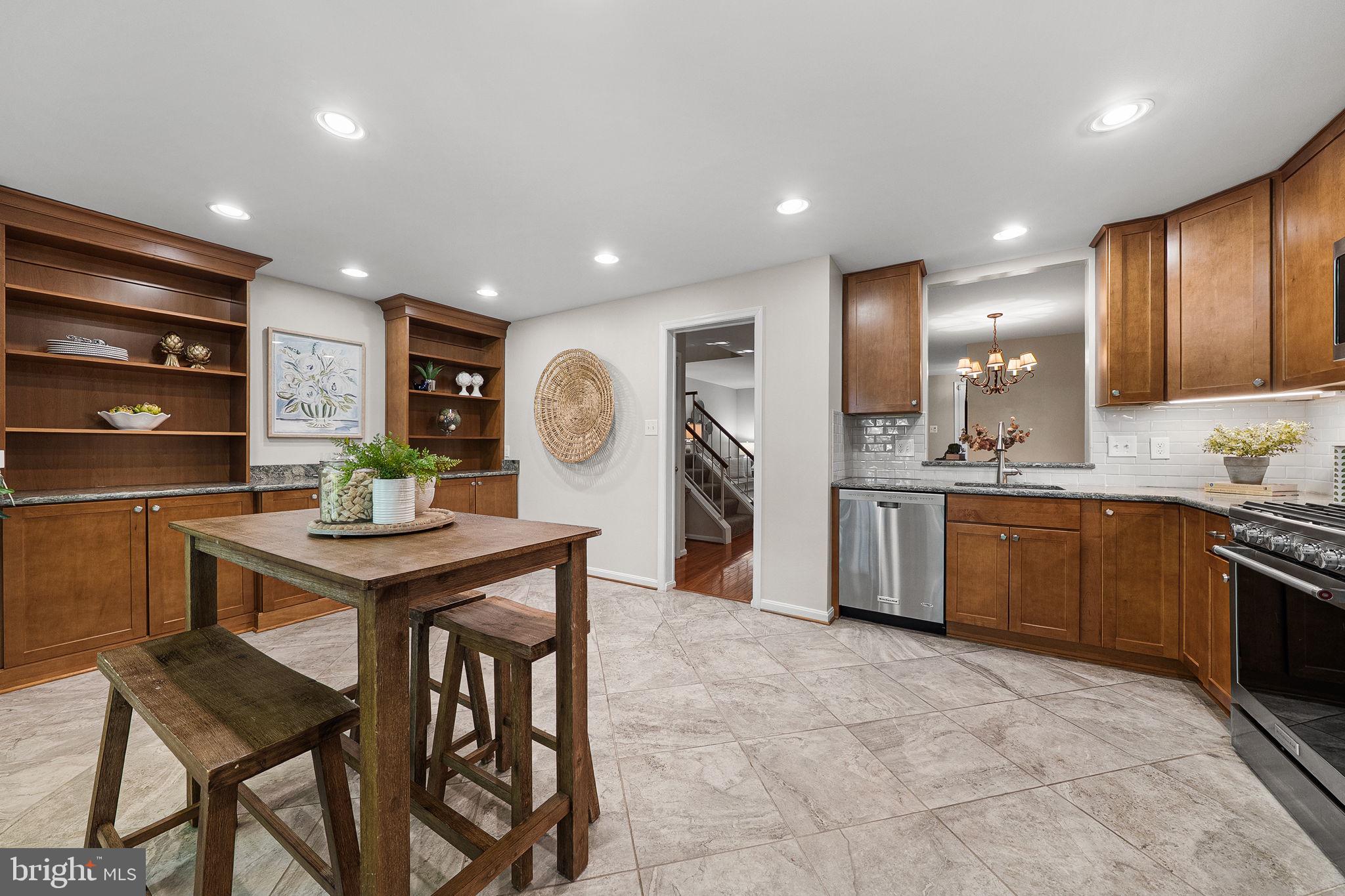 7449 HATHERLEIGH COURT