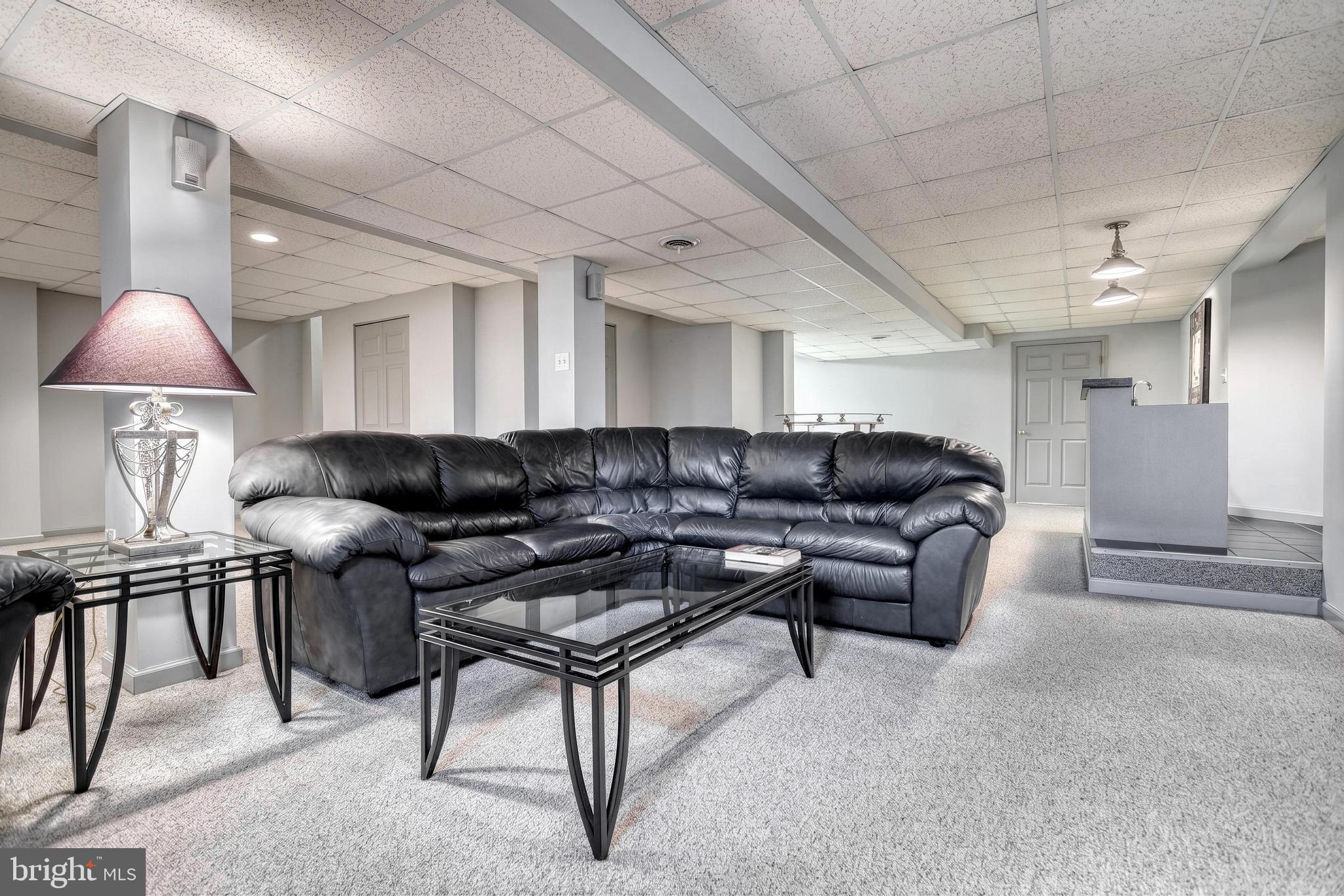 WALNUT POINT - Residential